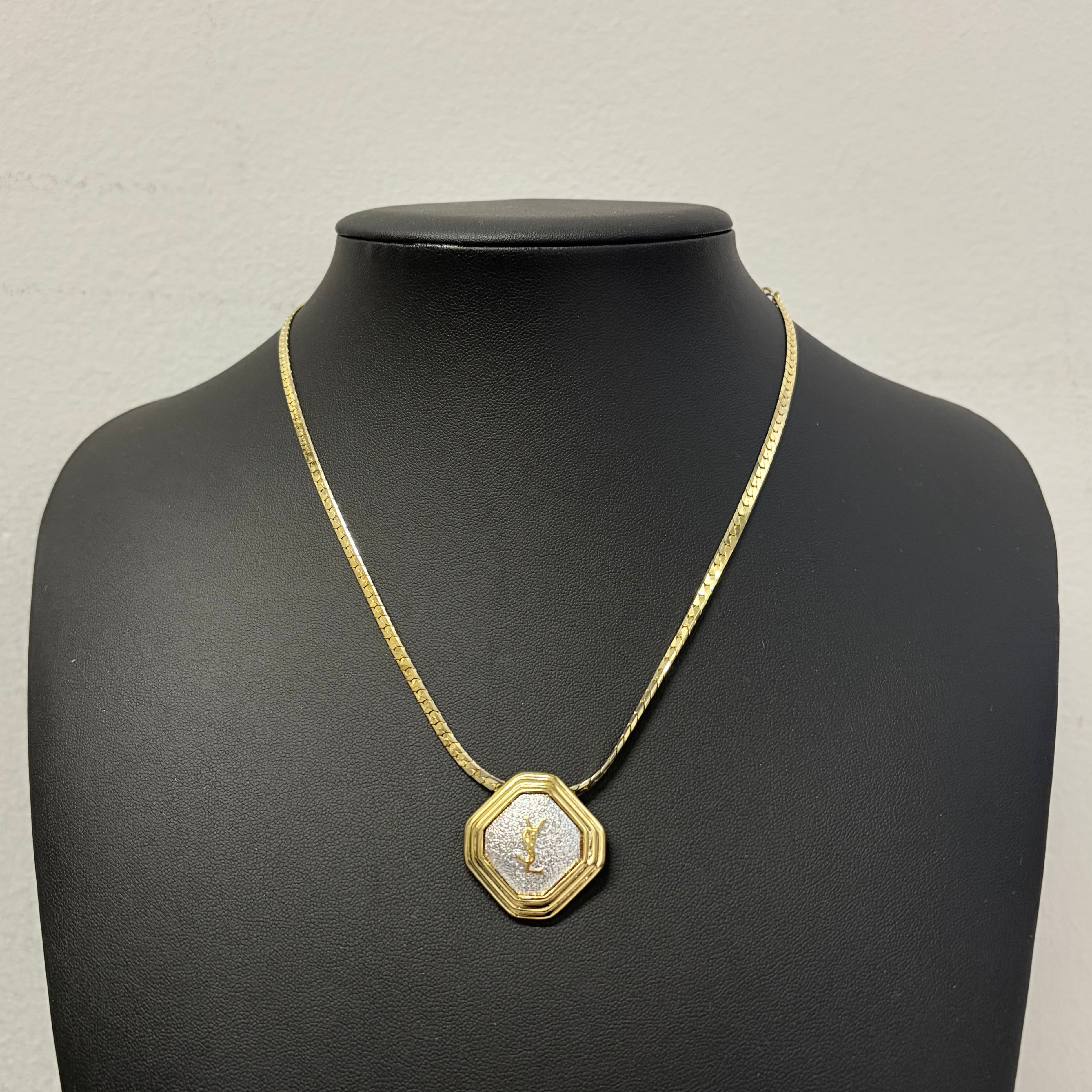 Yves Saint Laurent ネックレス