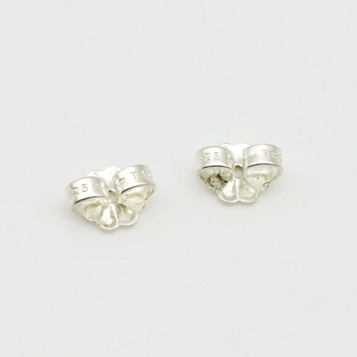 Tiffany&Co. デイジースクエアピアス