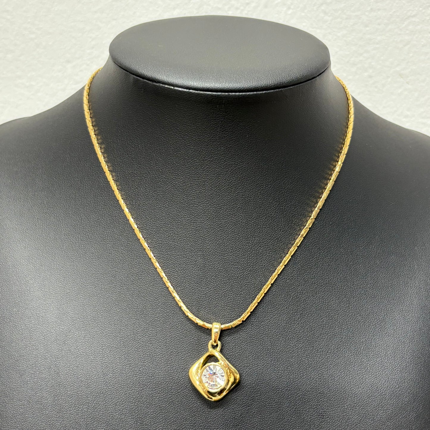 YVES SAINT LAURENT ネックレス 692