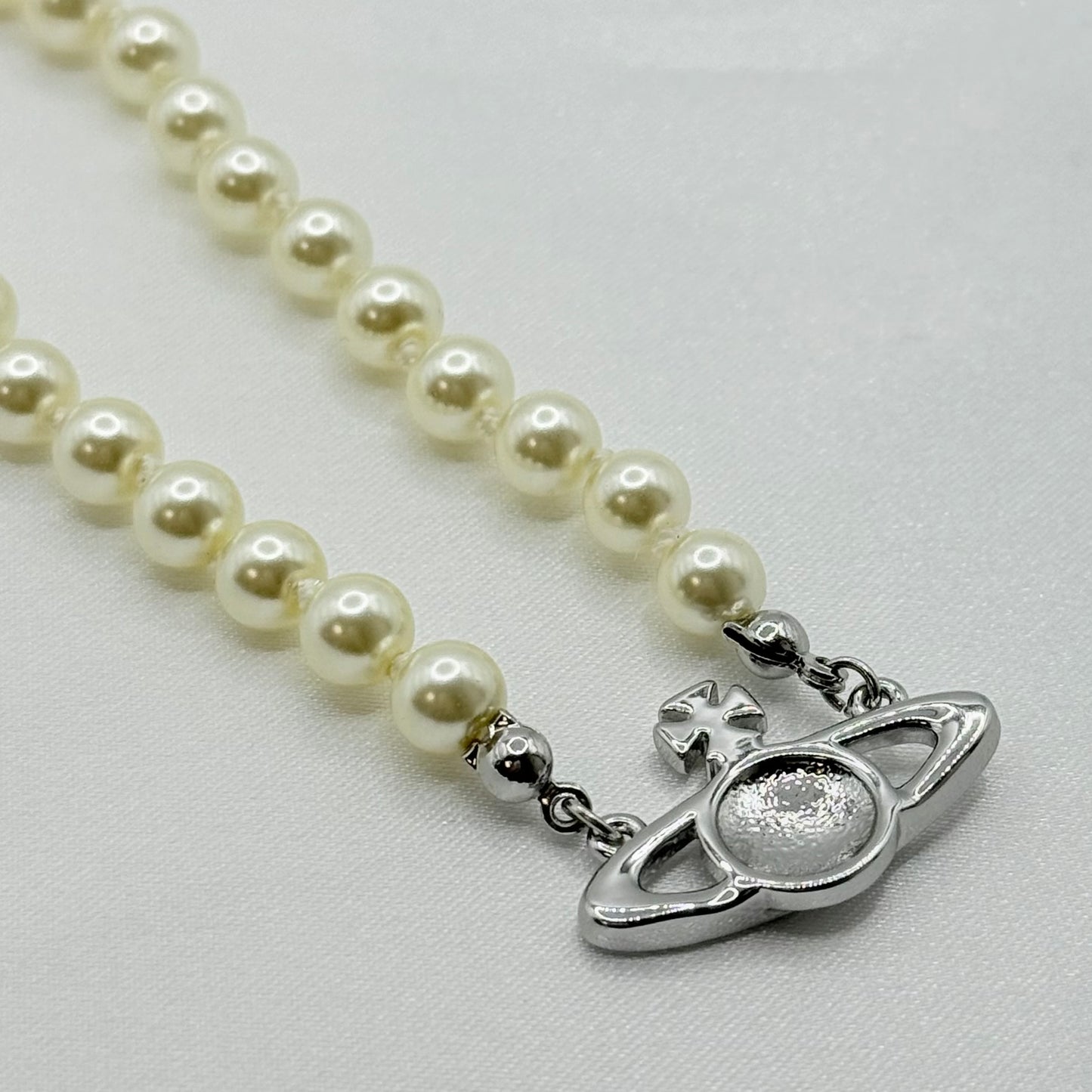 MINI BAS RELIEF PEARL Vivienne Westwood パールネックレス 116