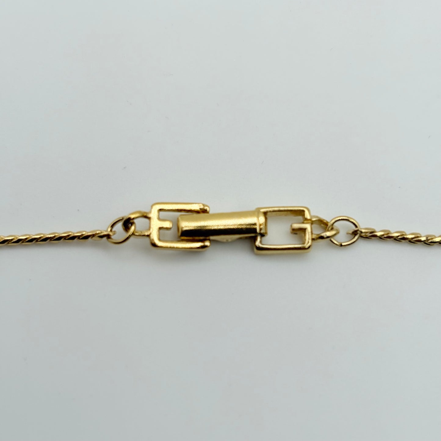 GIVENCHY ネックレス