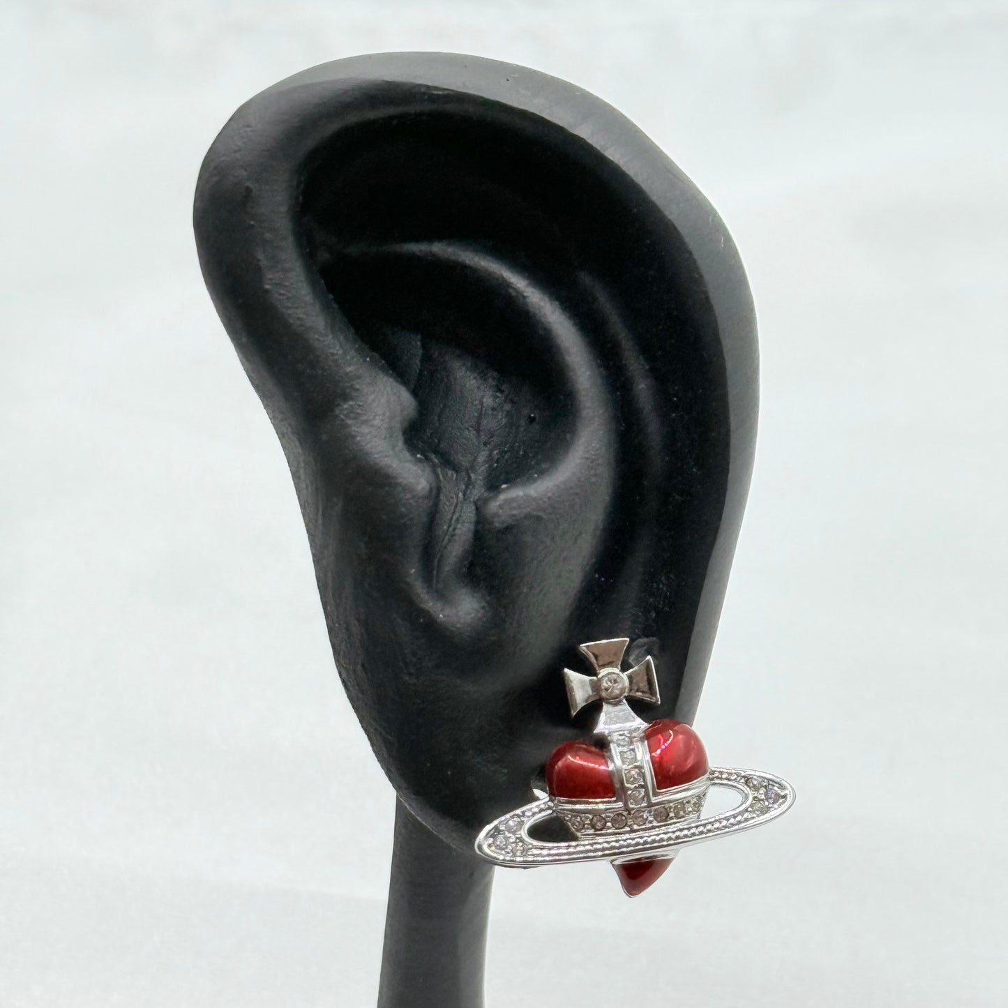 DIAMANTE HEART ピアス
Vivienne Westwood
109