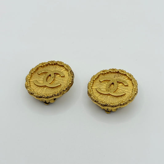 CHANEL イヤリング