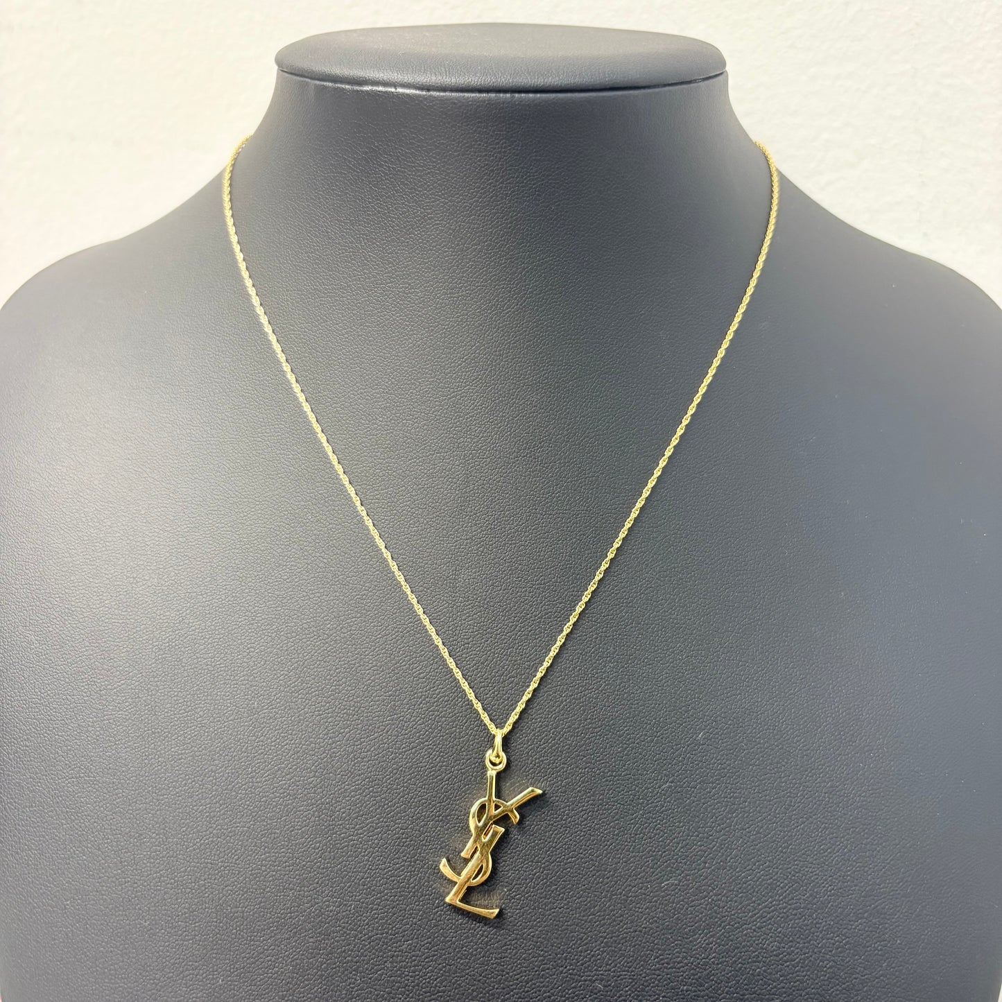 Yves Saint Laurent ネックレス