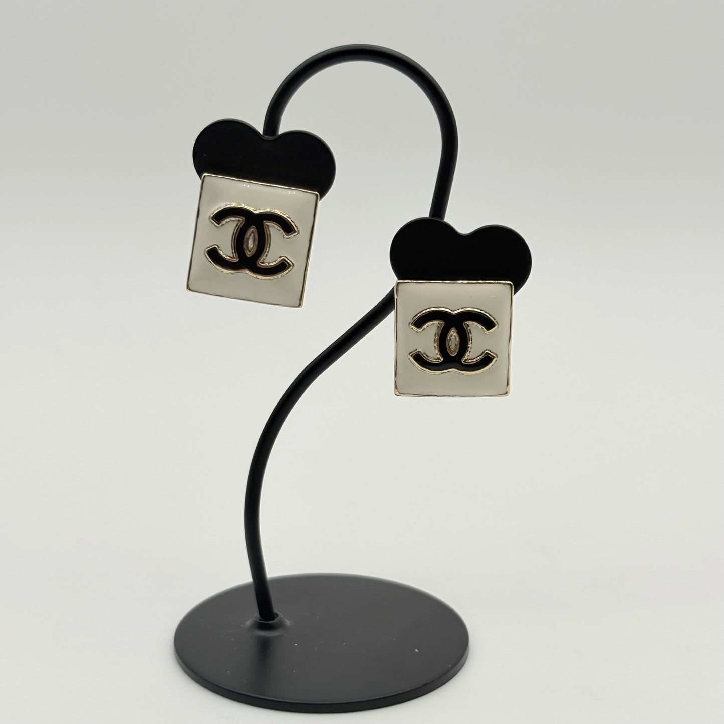 CHANEL ピアス