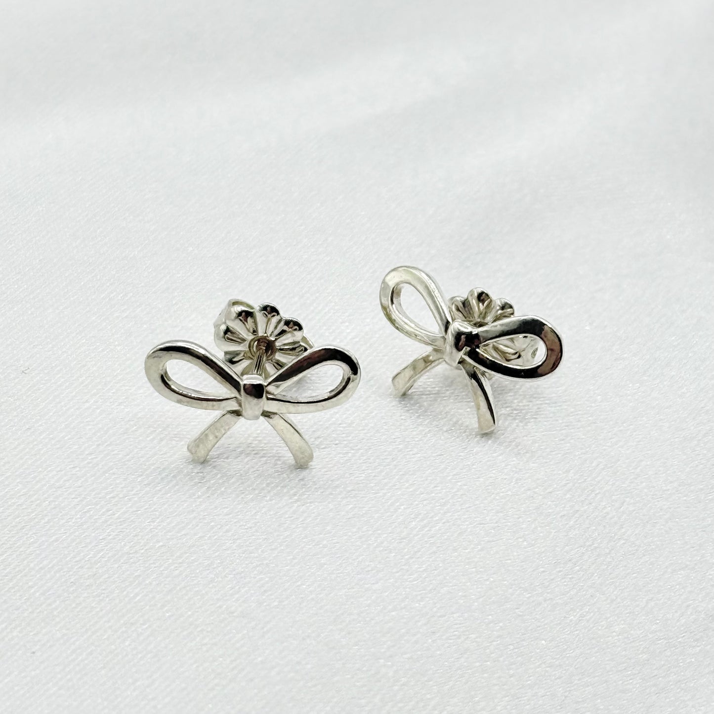 Tiffany＆Co. リボンピアス 31