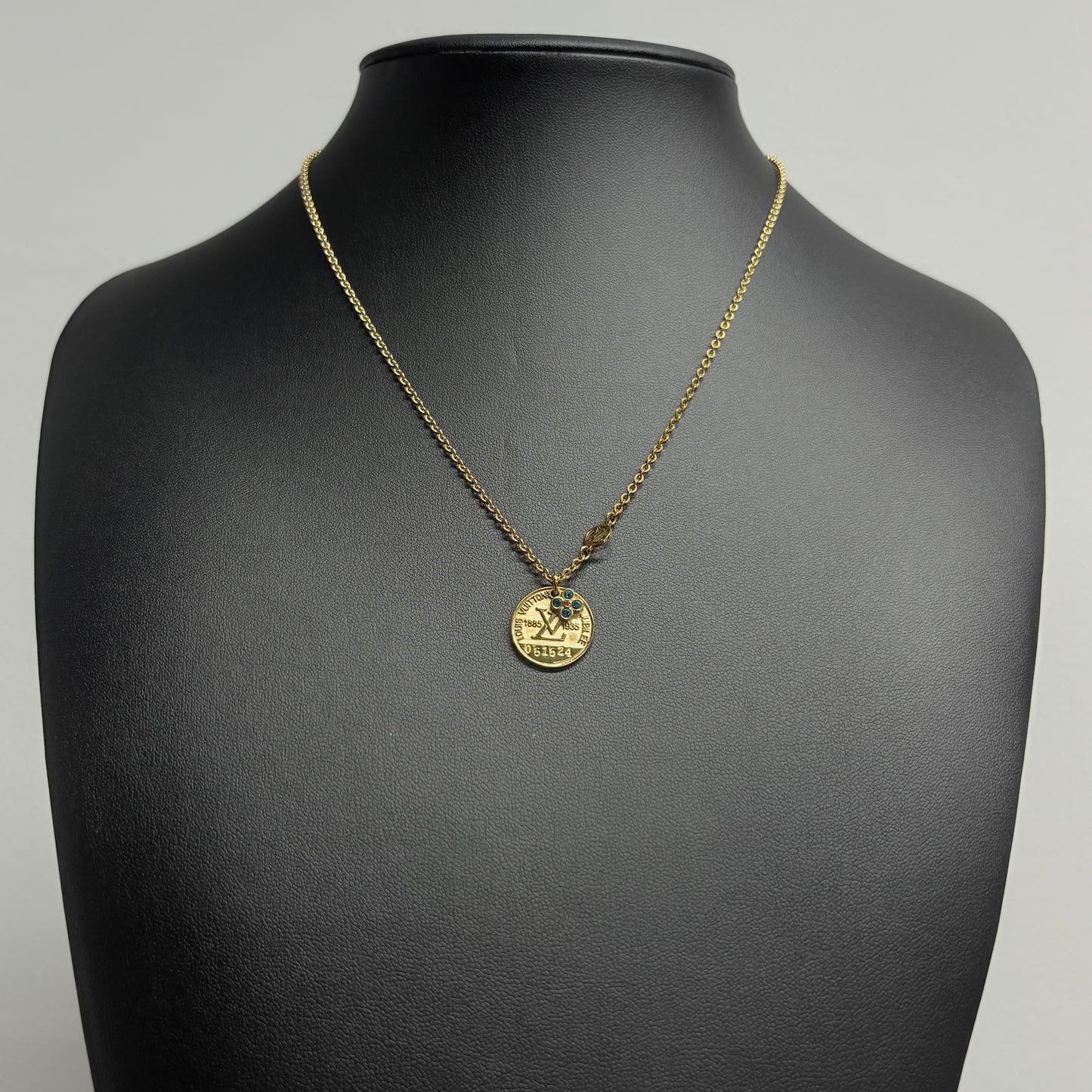 LOUIS VUITTON ネックレス