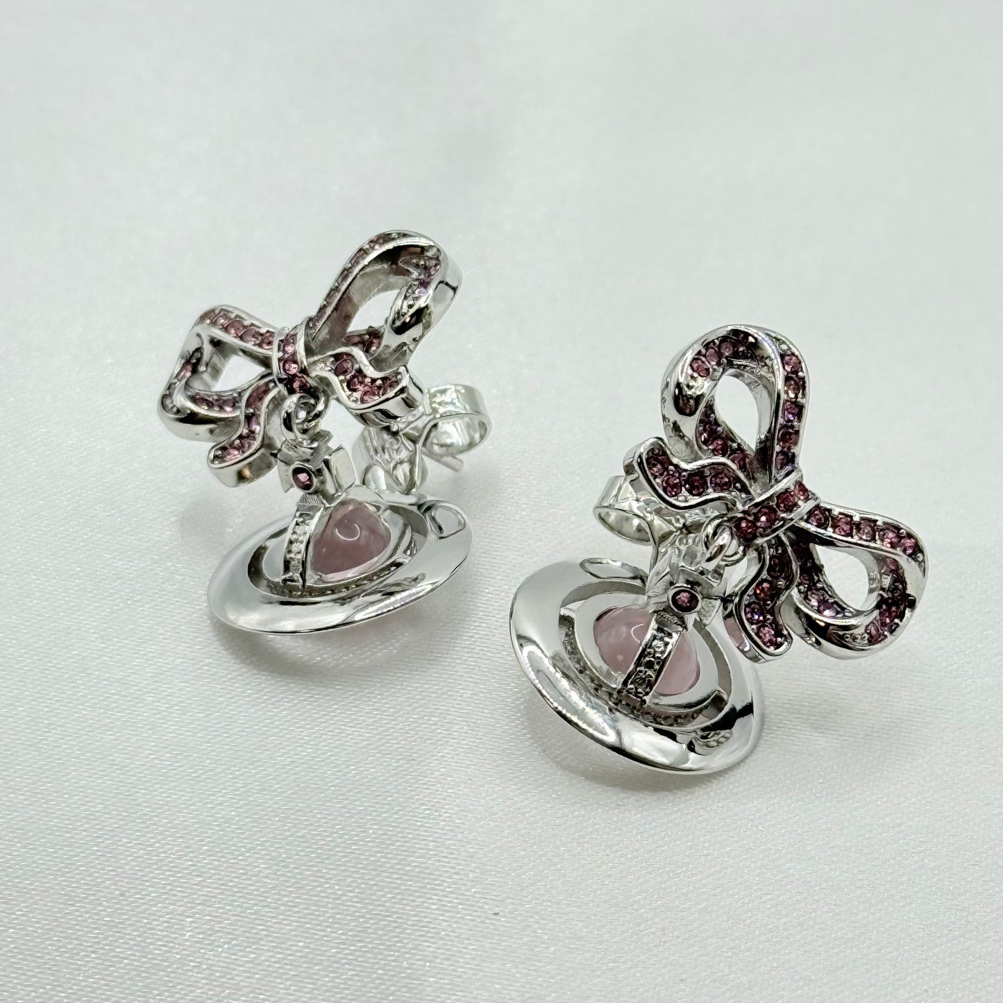 リボンオーブピアスVivienne Westwood 125