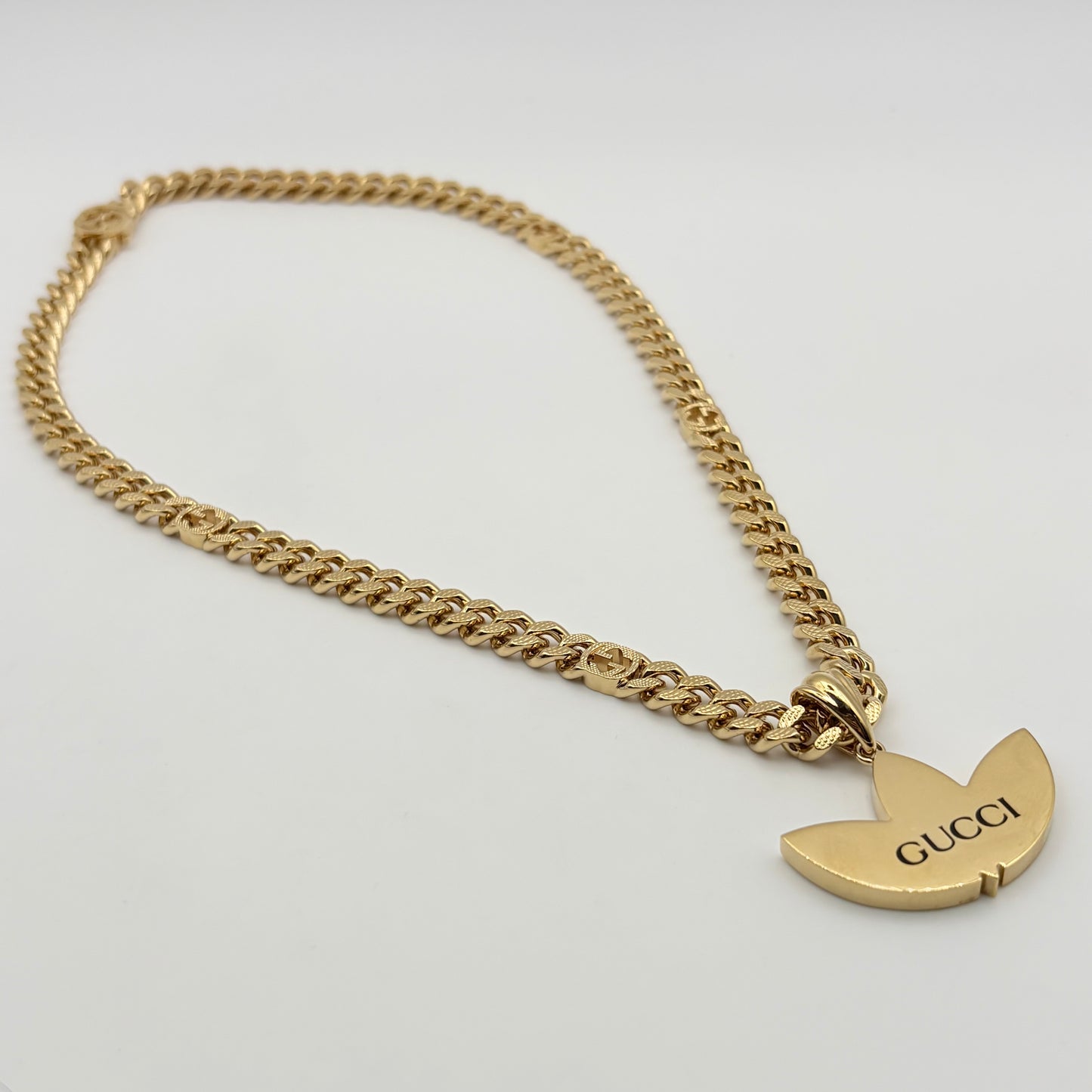 GUCCI adidas ネックレス