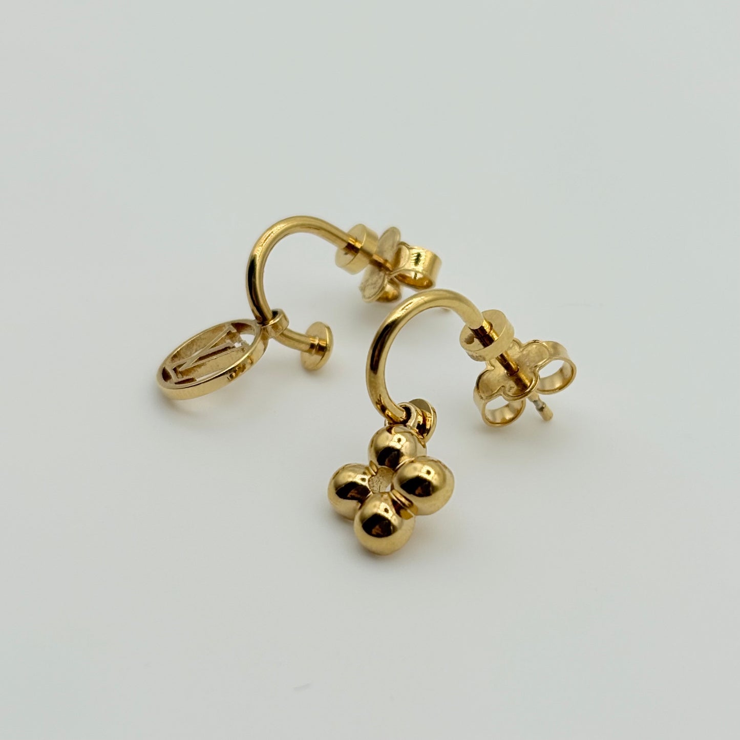 LOUIS VUITTON ピアス