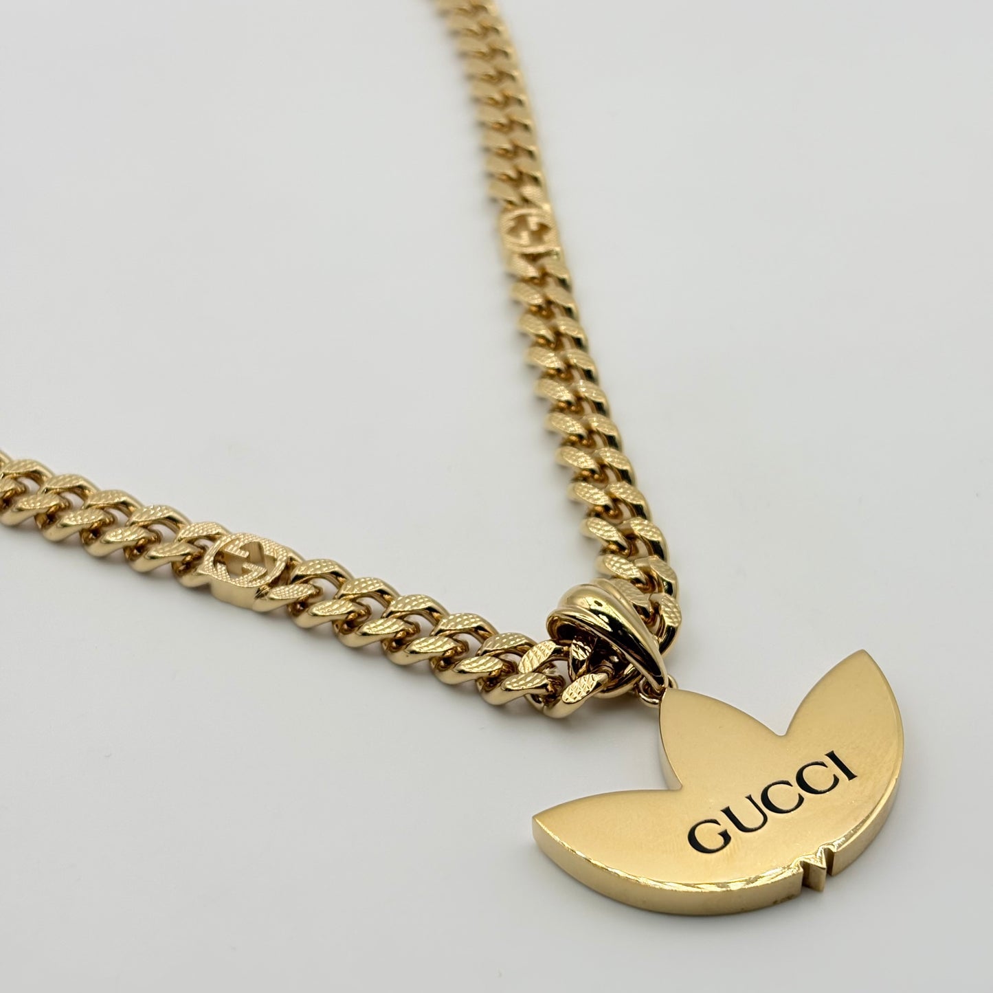 GUCCI adidas ネックレス