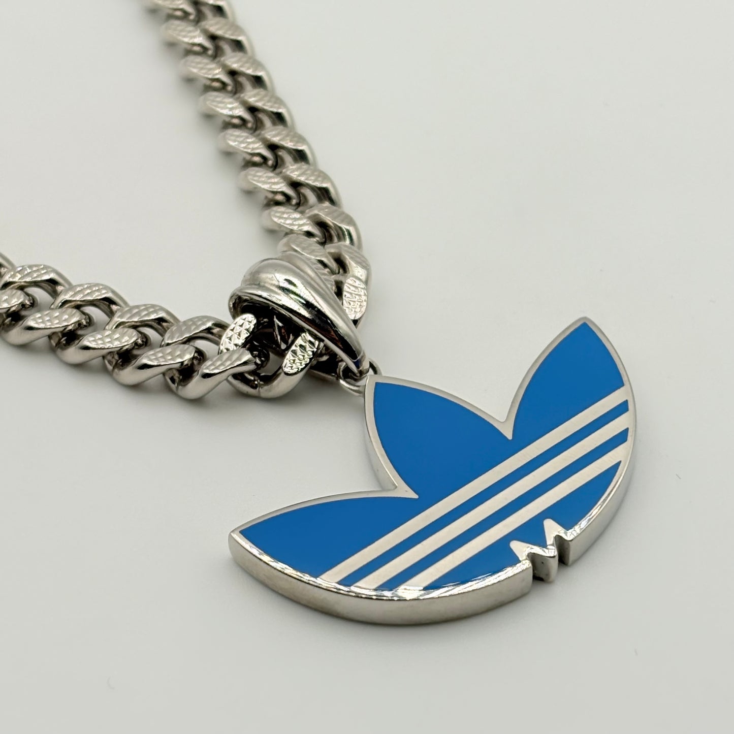 GUCCI adidas ネックレス