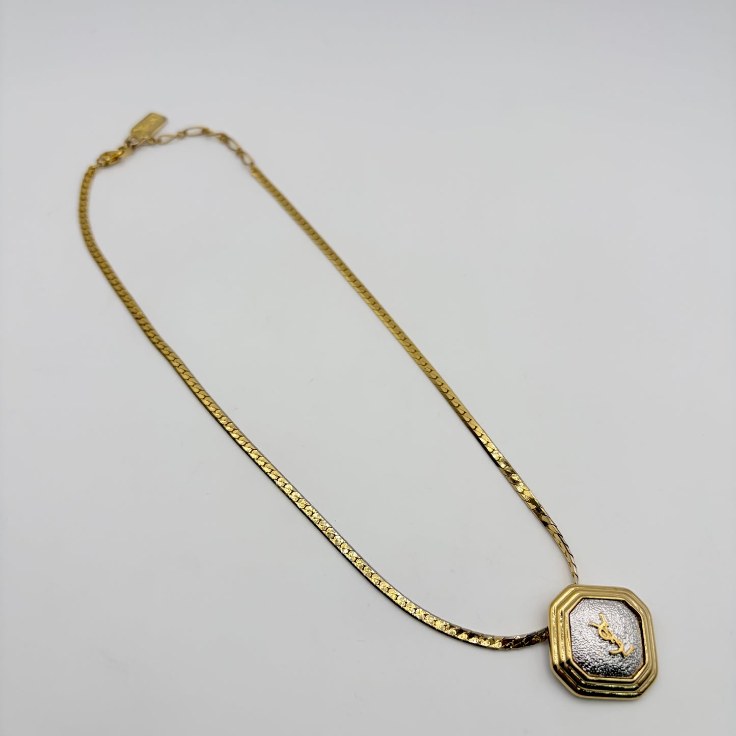 Yves Saint Laurent ネックレス