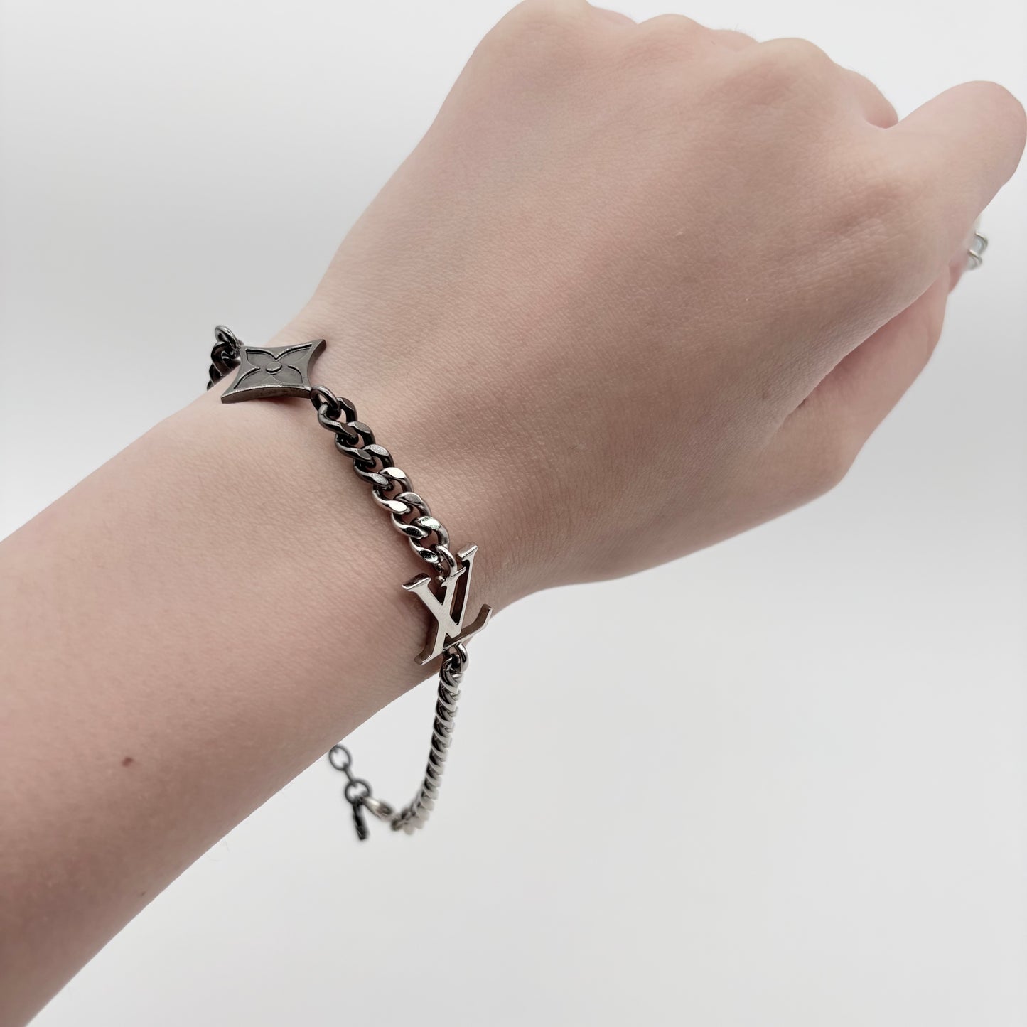 LOUIS VUITTON ブレスレット