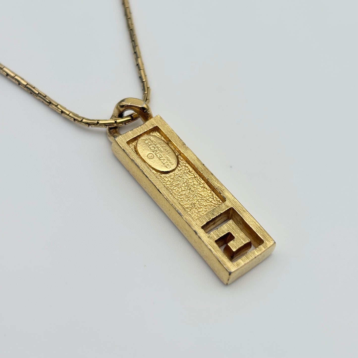 GIVENCHY ネックレス