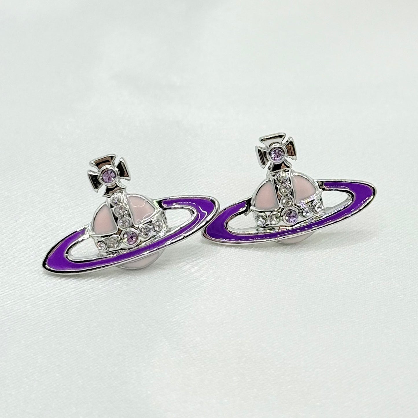 SMALL NEO BAS RELIEF  Vivienne Westwood ピアス 123