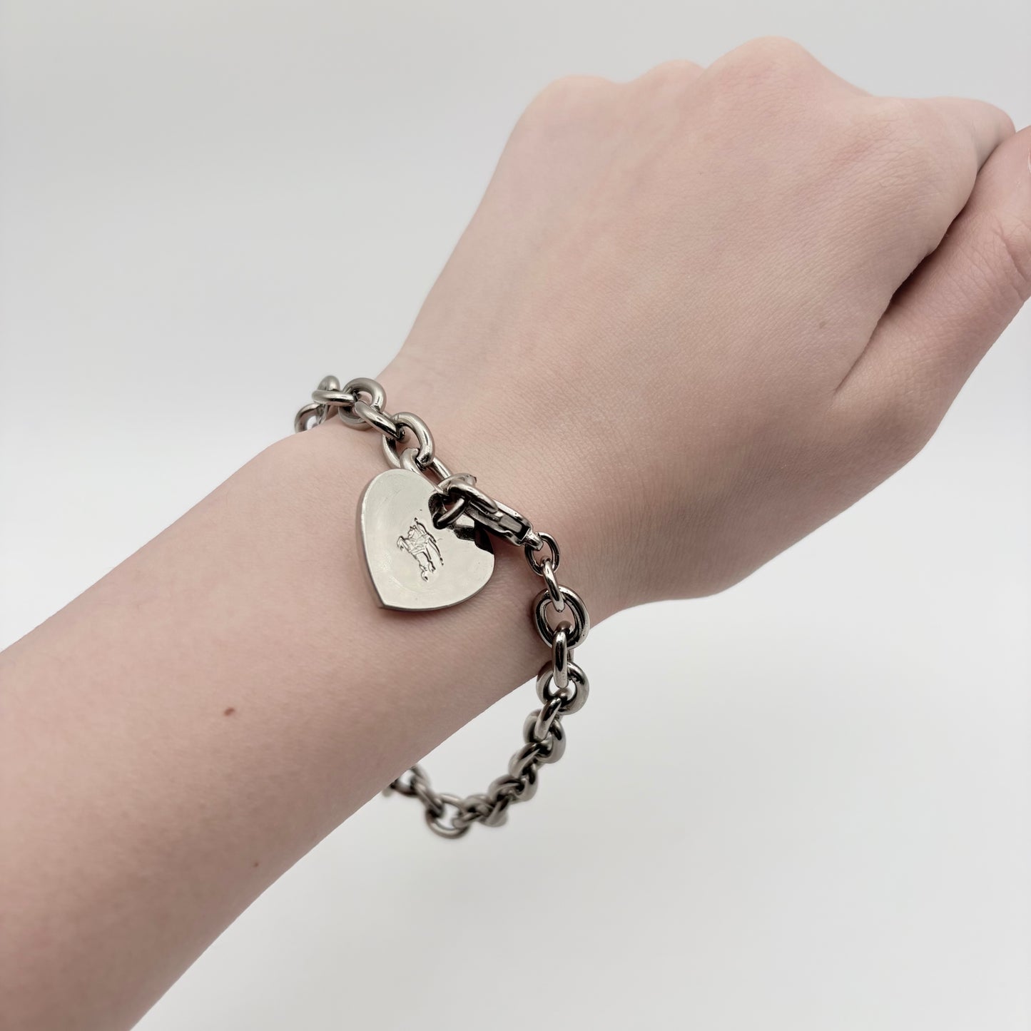 Burberry ブレスレット