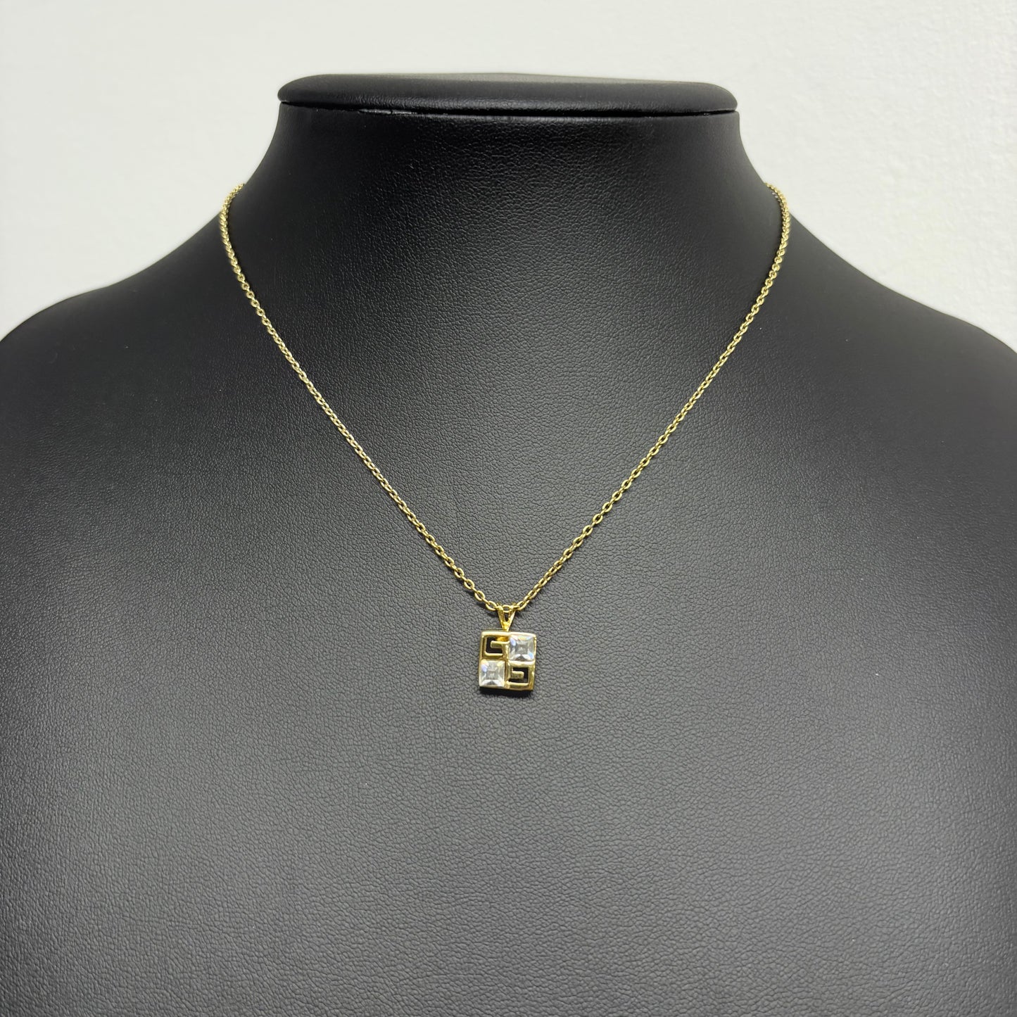 GIVENCHY ネックレス