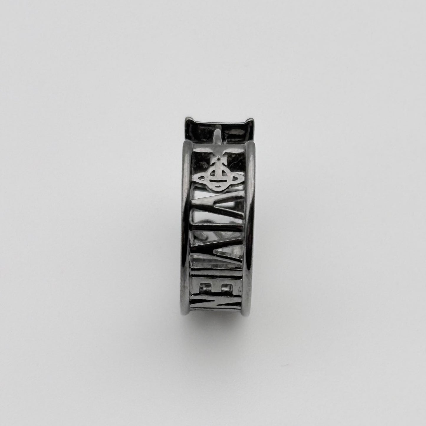 Vivienne Westwood ピアス