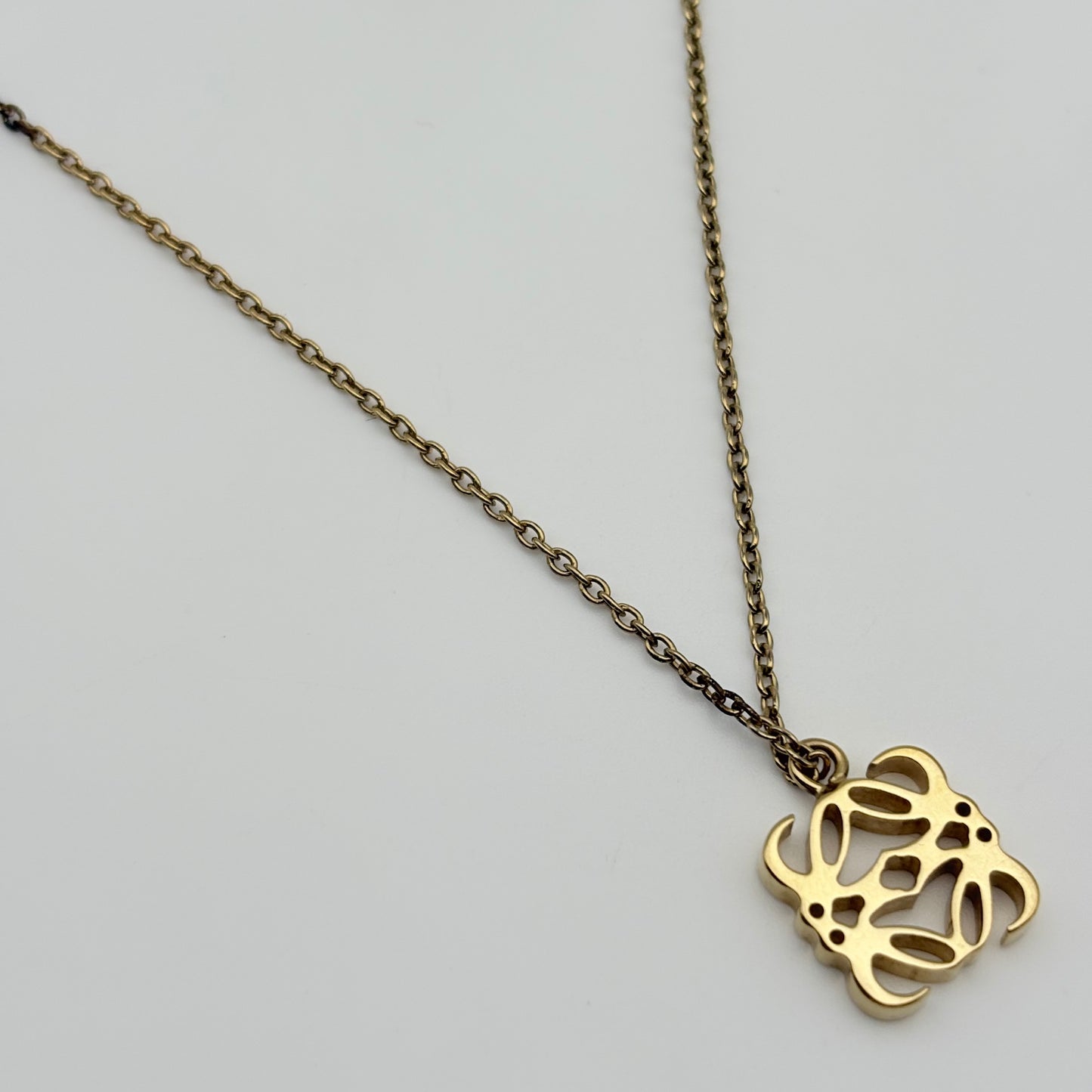 LOEWE ネックレス
