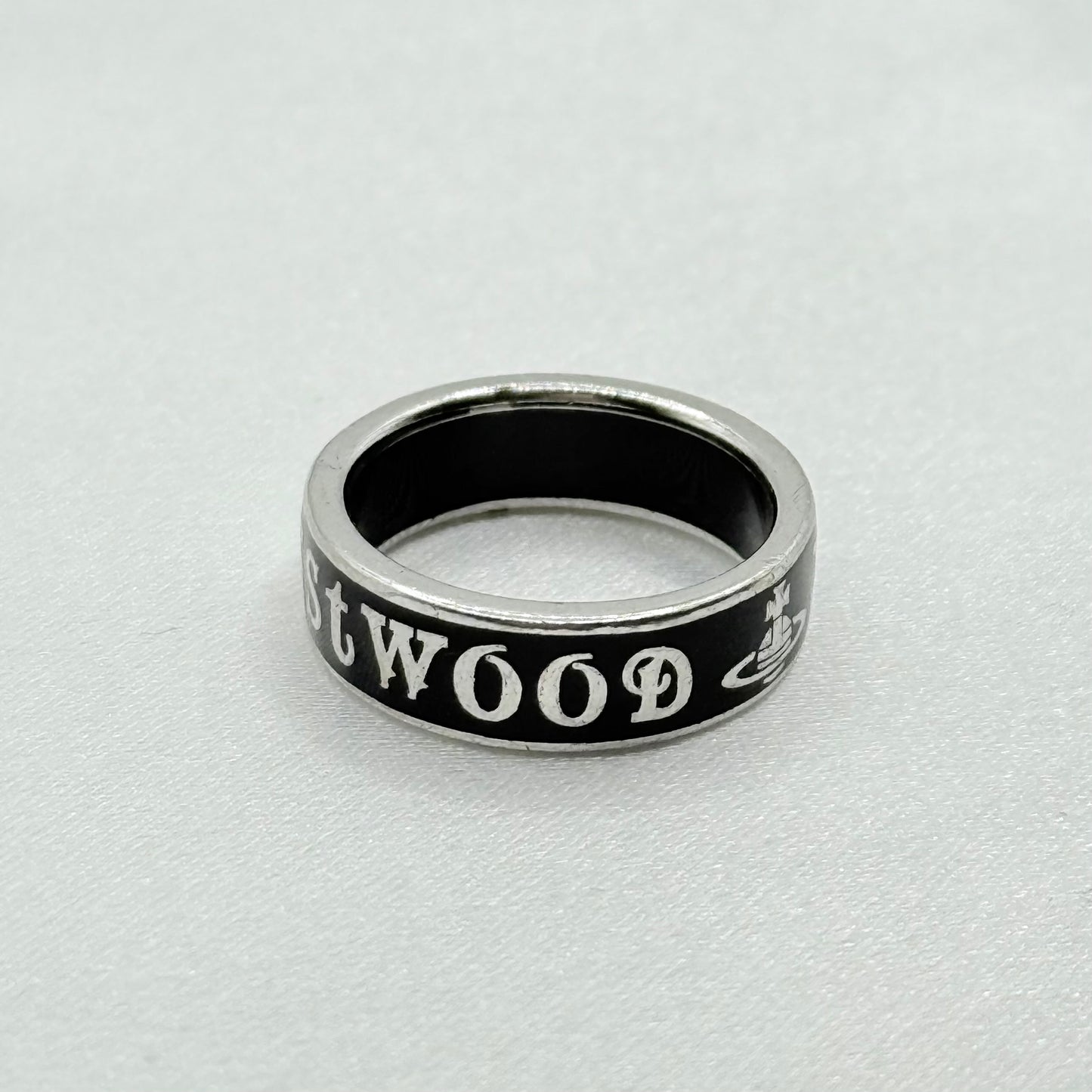 Vivienne Westwood リング 128