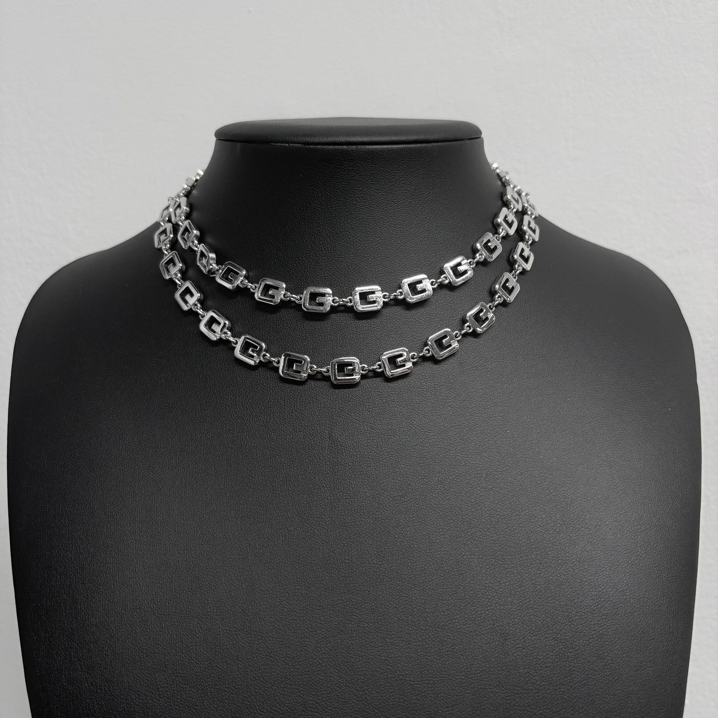 GIVENCHY ネックレス