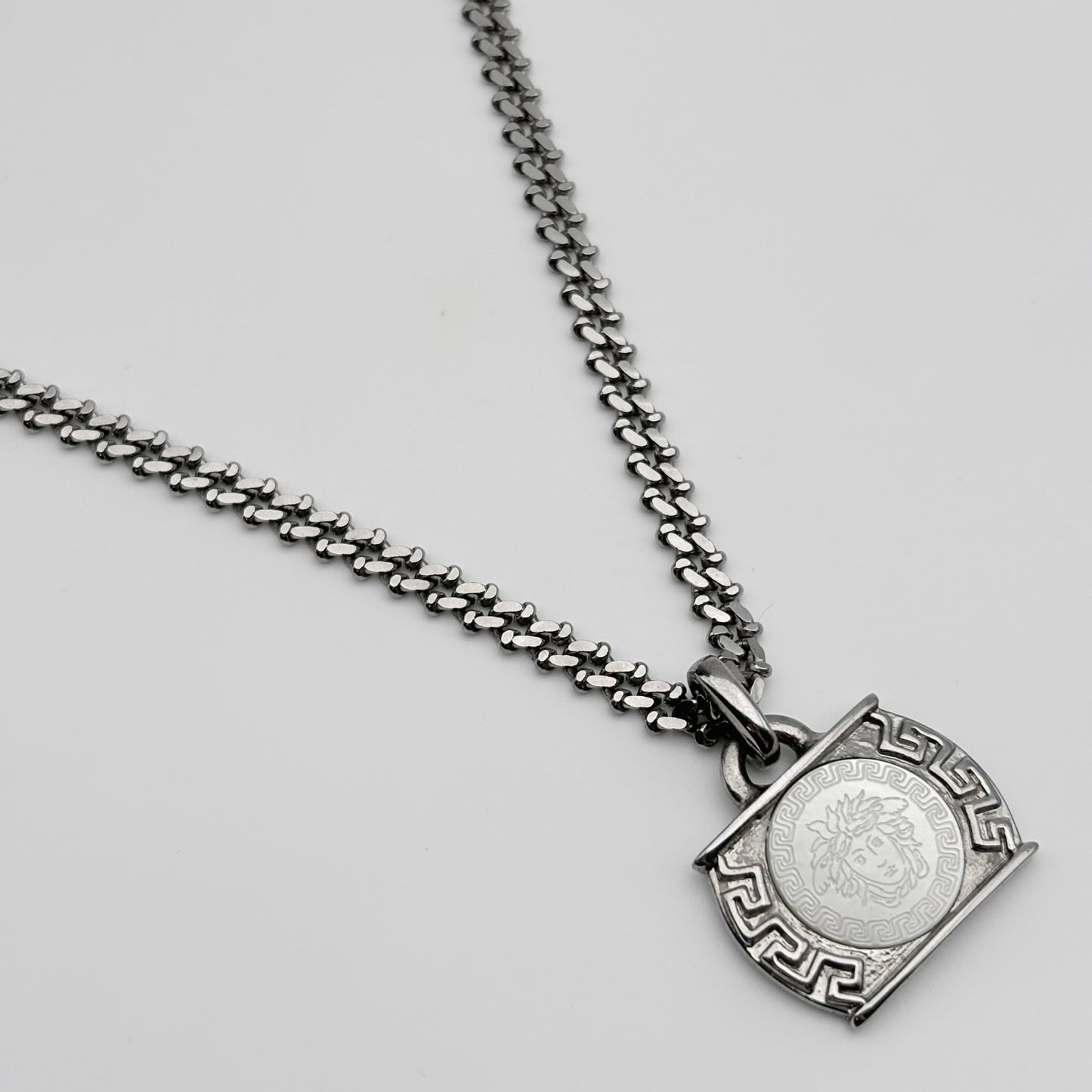 VERSACE ネックレス