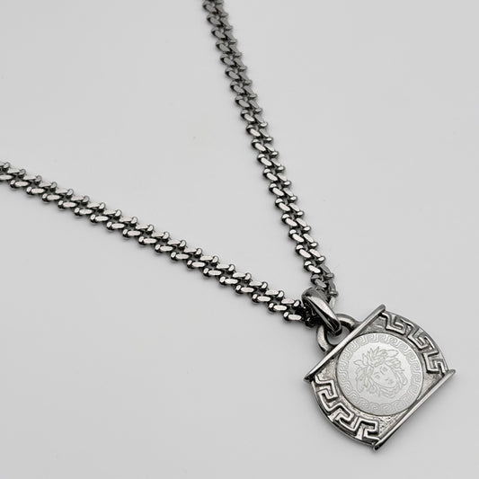 VERSACE ネックレス