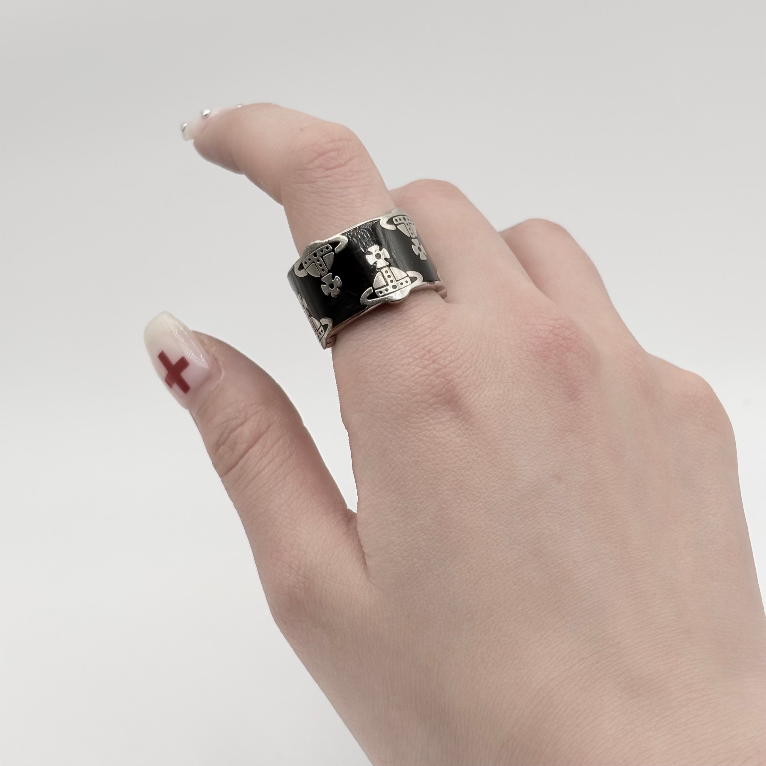 Vivienne Westwood リング