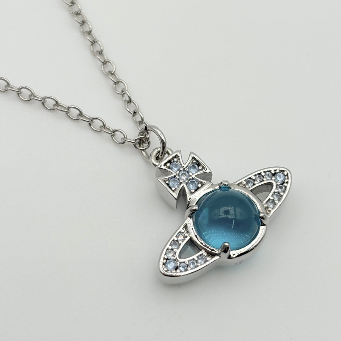 Vivienne Weswood ネックレス