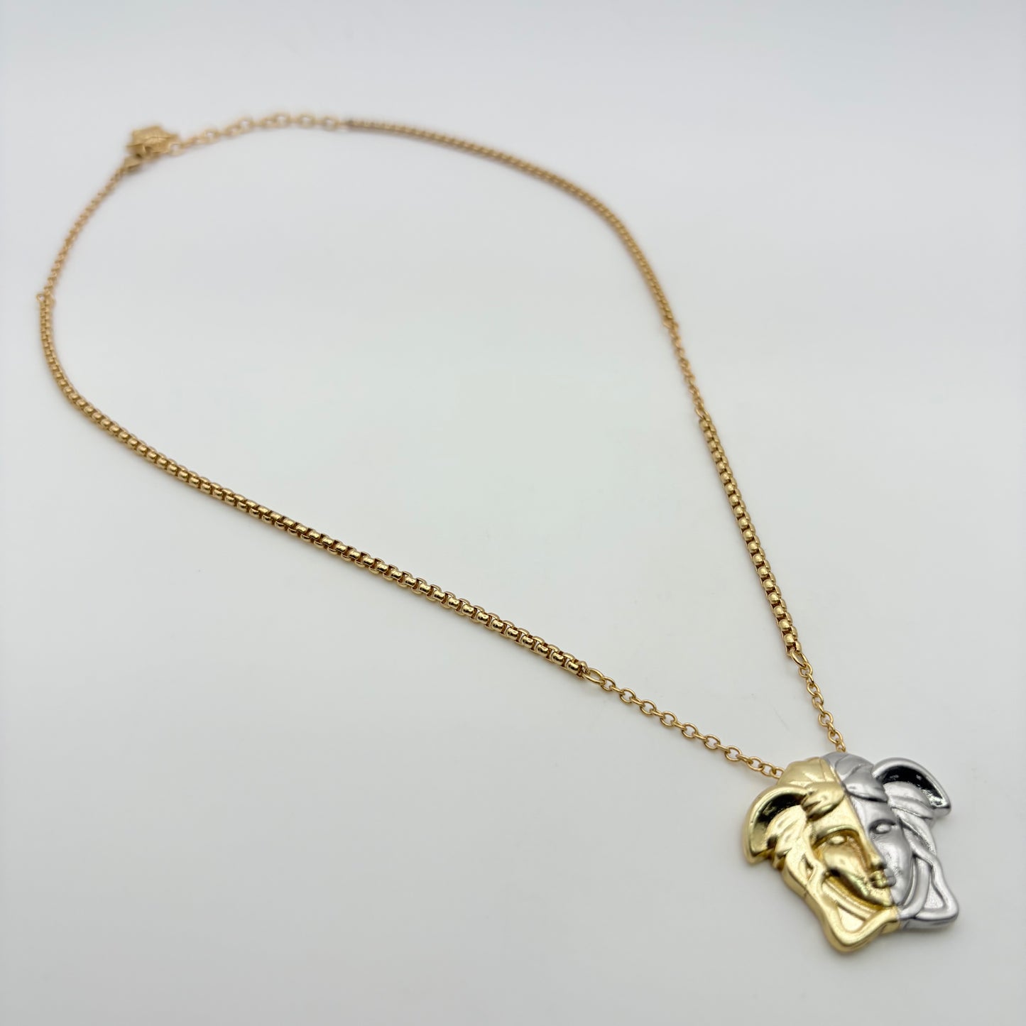 VERSACE ネックレス
