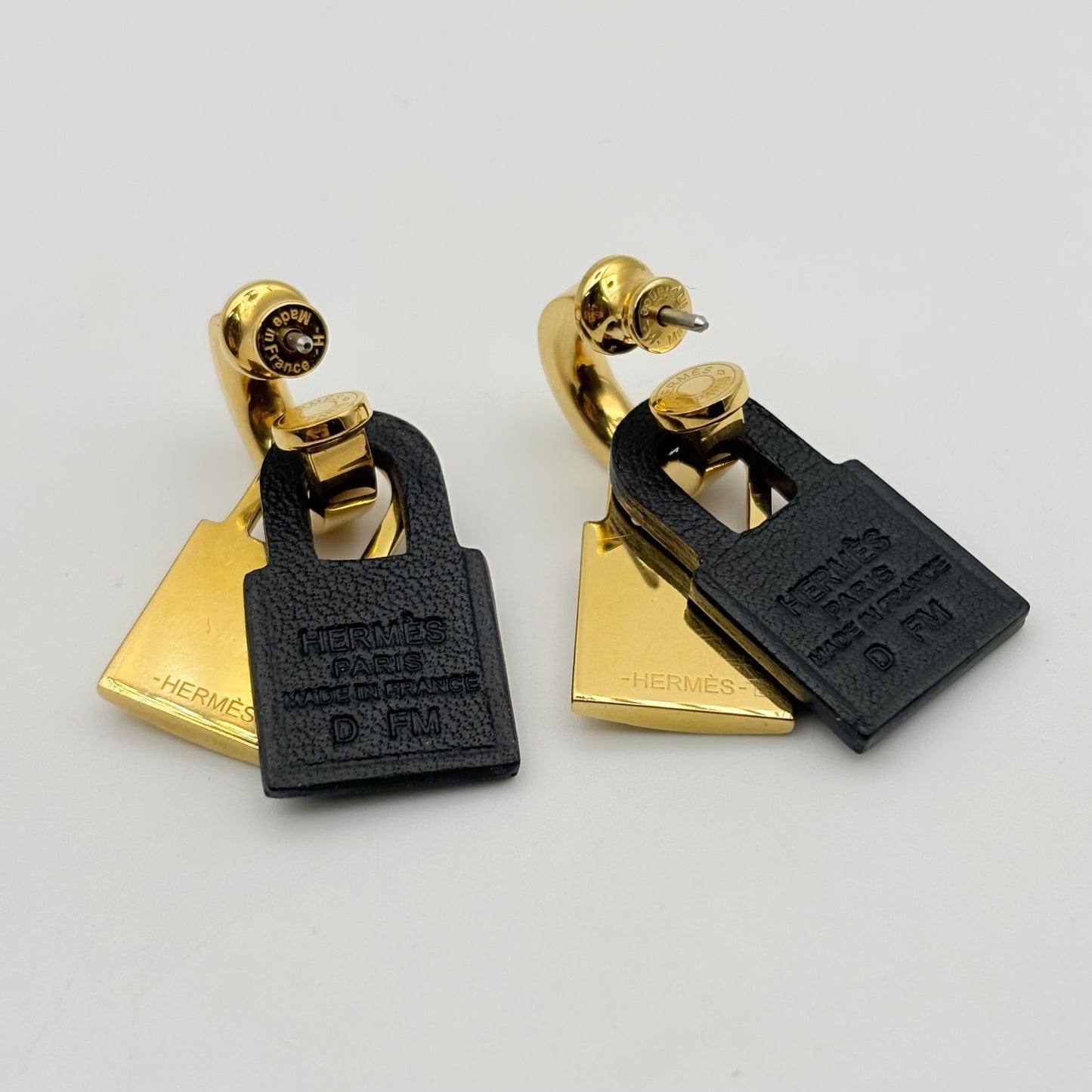 HERMES ピアス