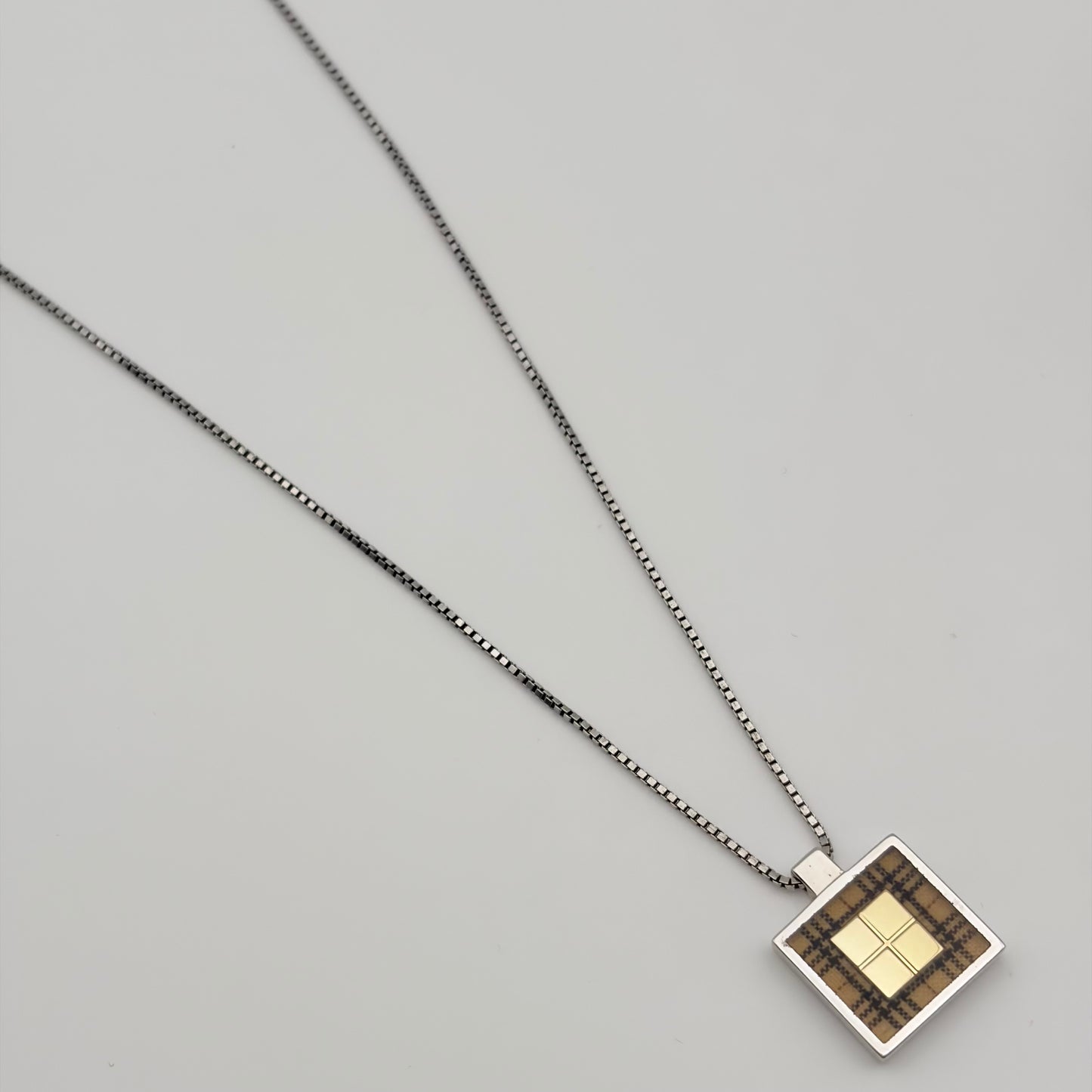 Burberry ネックレス