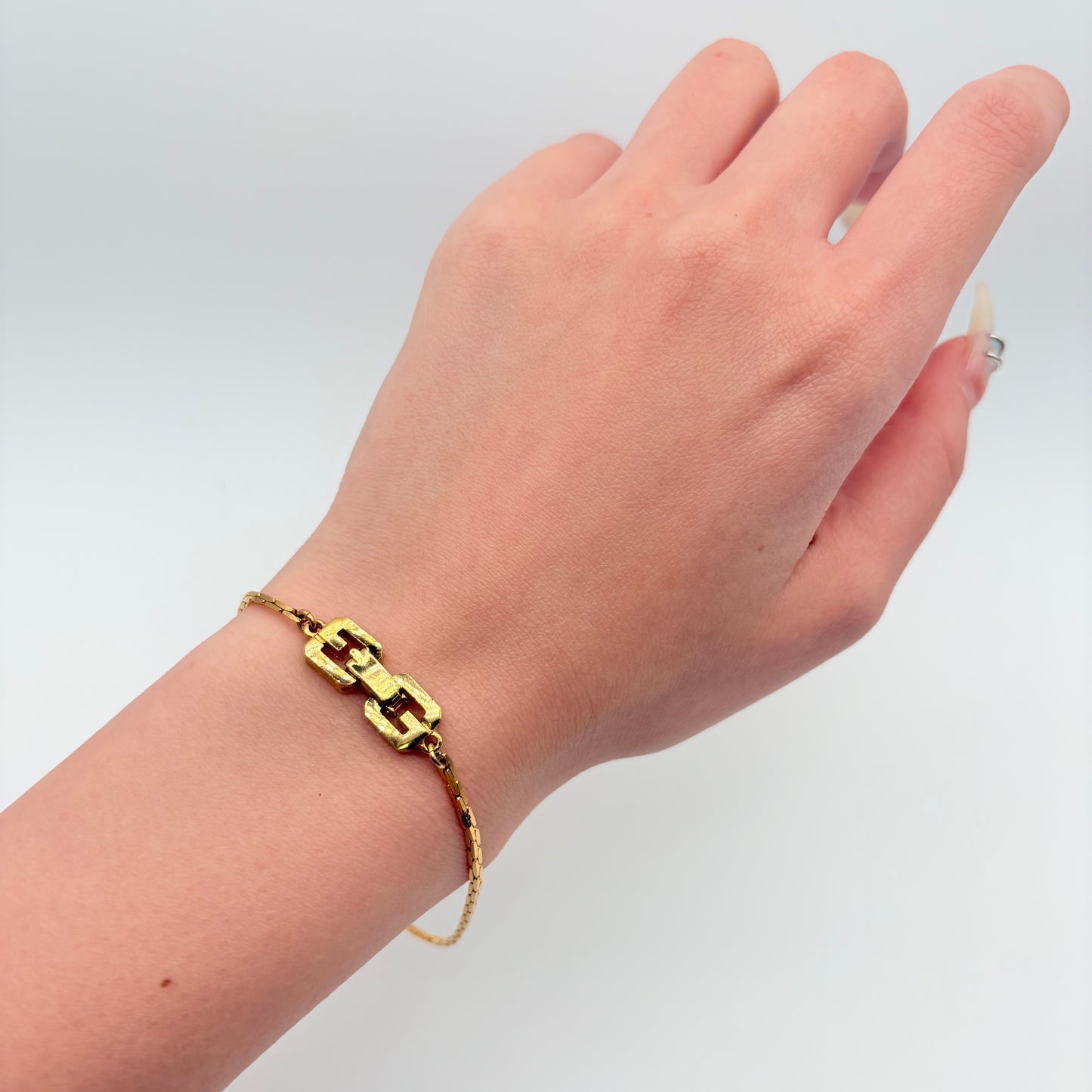 GIVENCHY ブレスレット