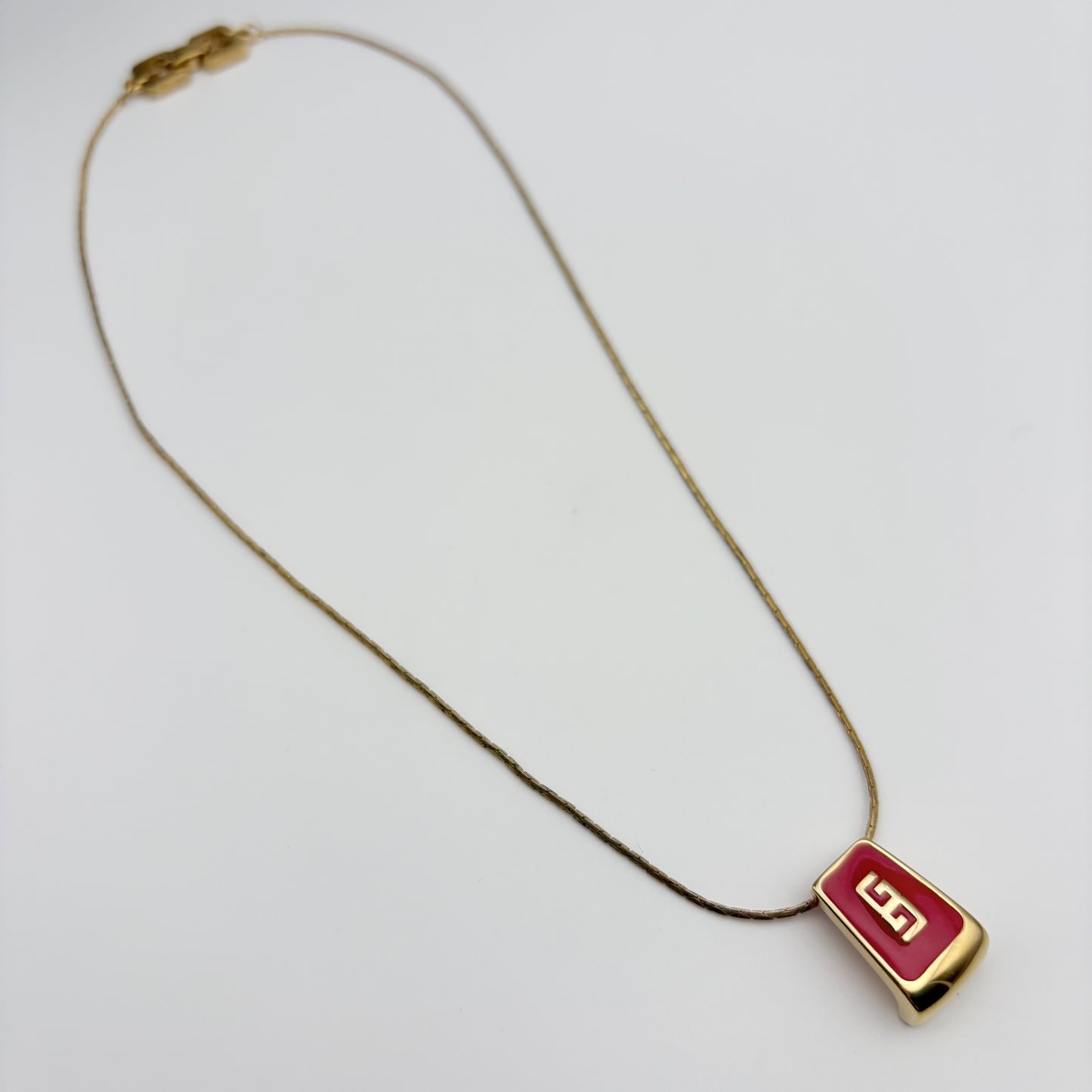 GIVENCHY ネックレス