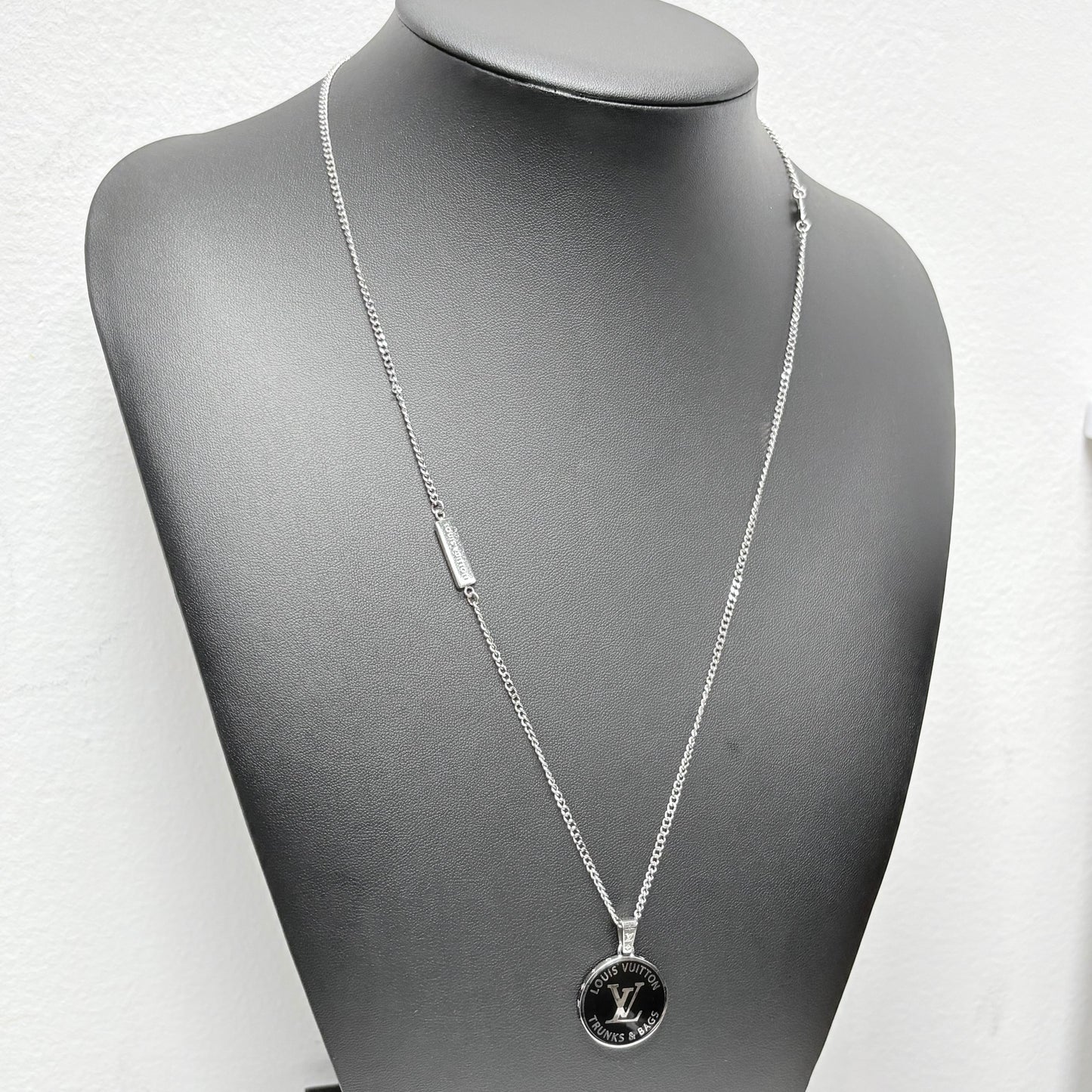 LOUIS VUITTON ネックレス