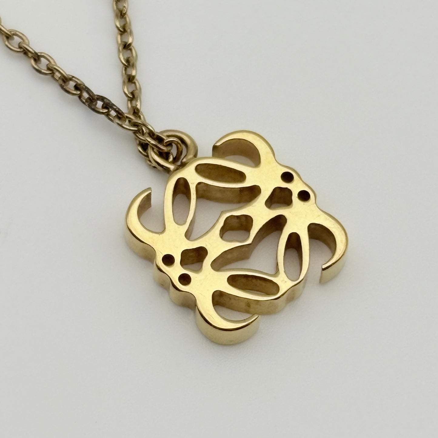 LOEWE ネックレス