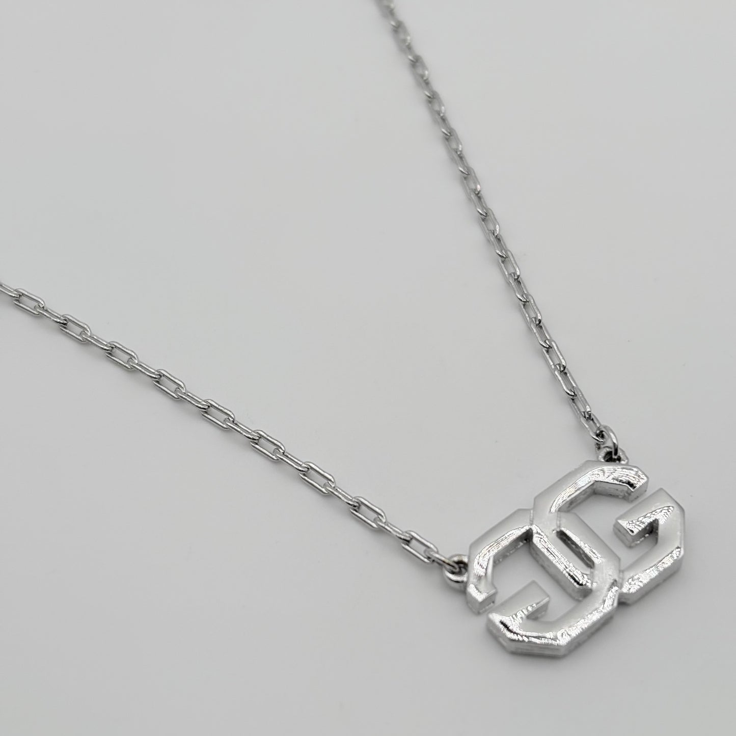 GIVENCHY ネックレス