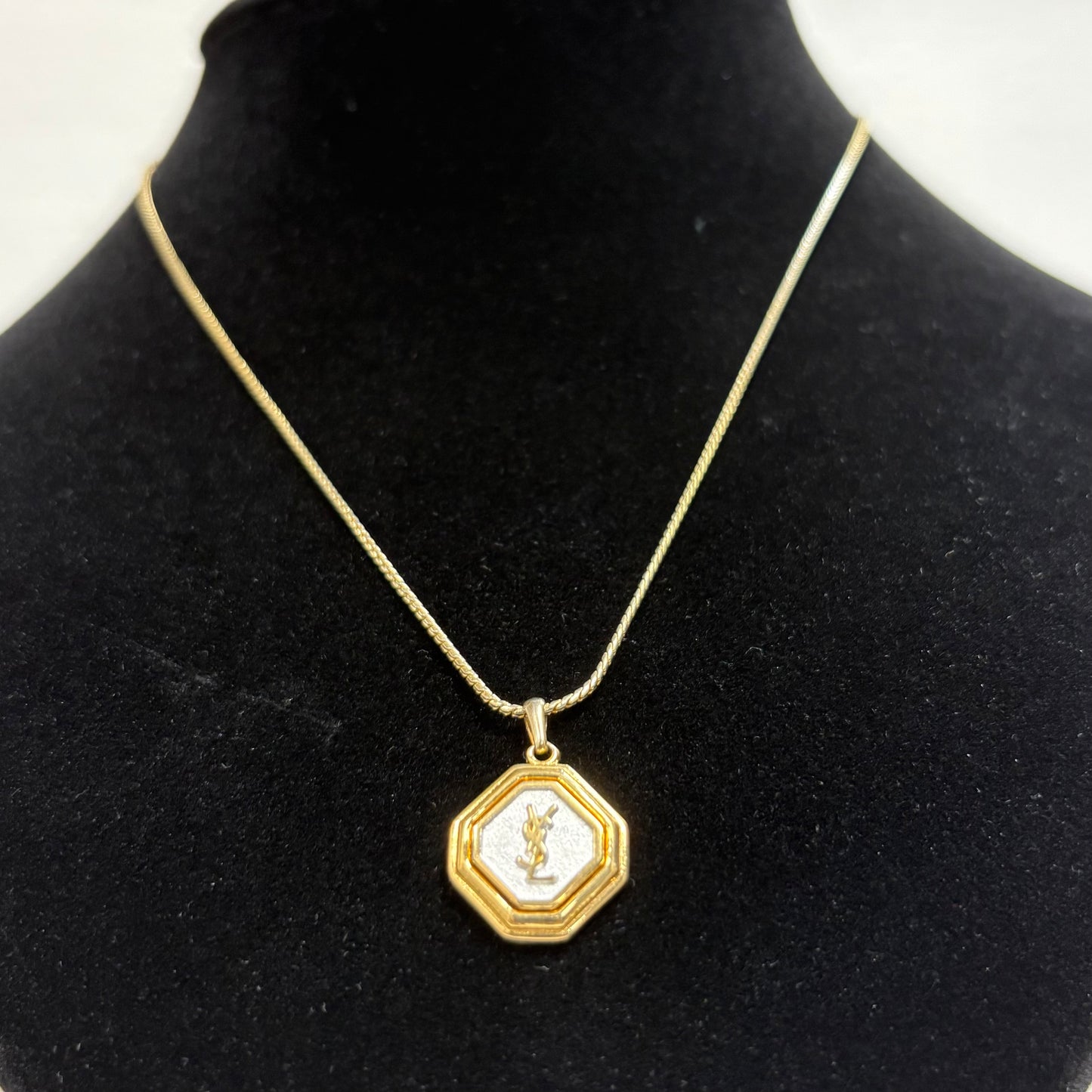 Yves Saint Laurent ネックレス 505