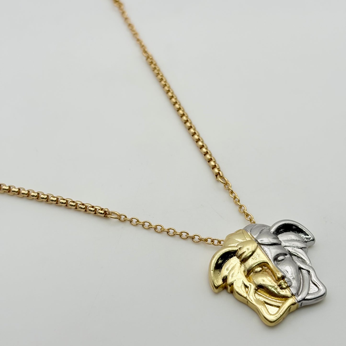 VERSACE ネックレス
