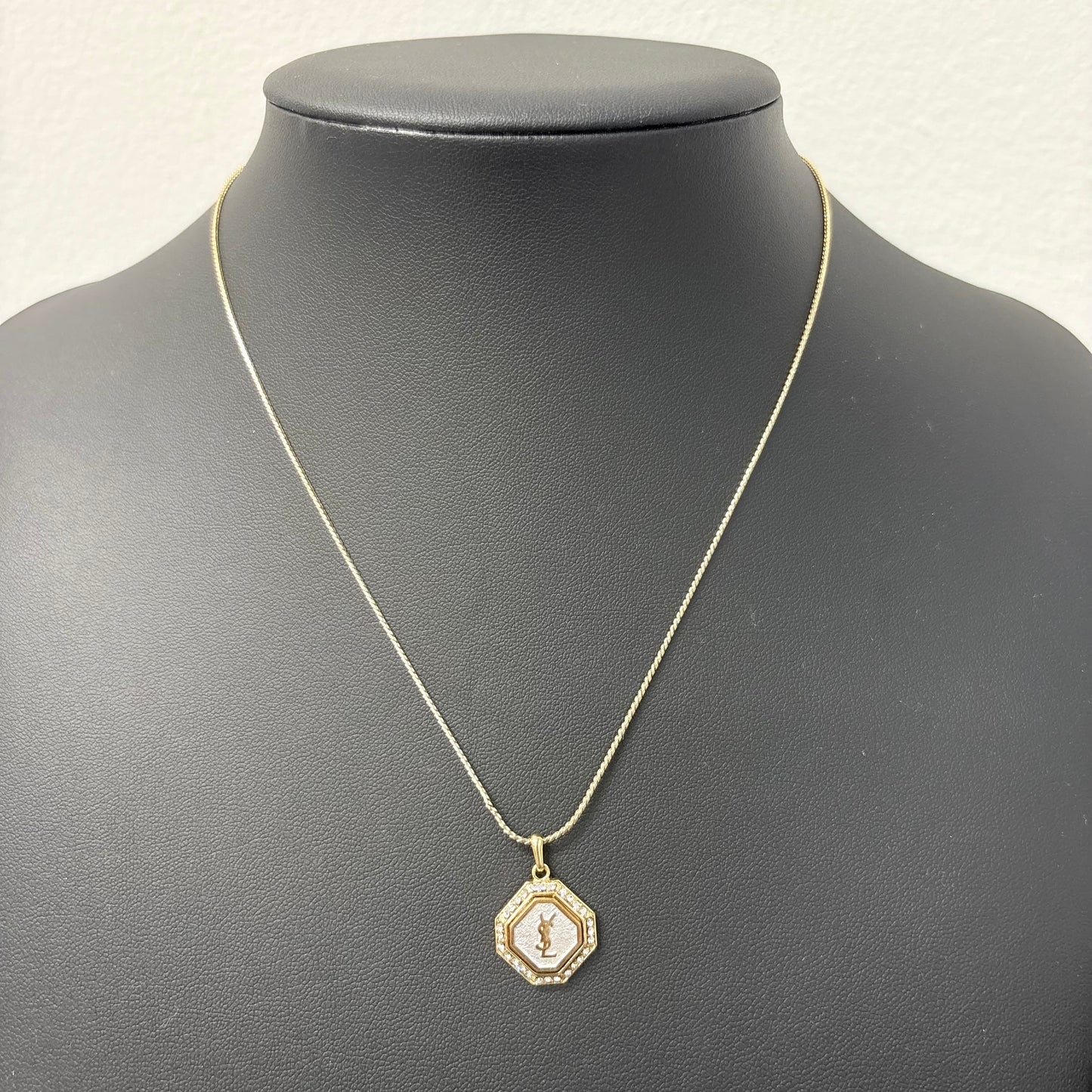 Yves Saint Laurent ネックレス