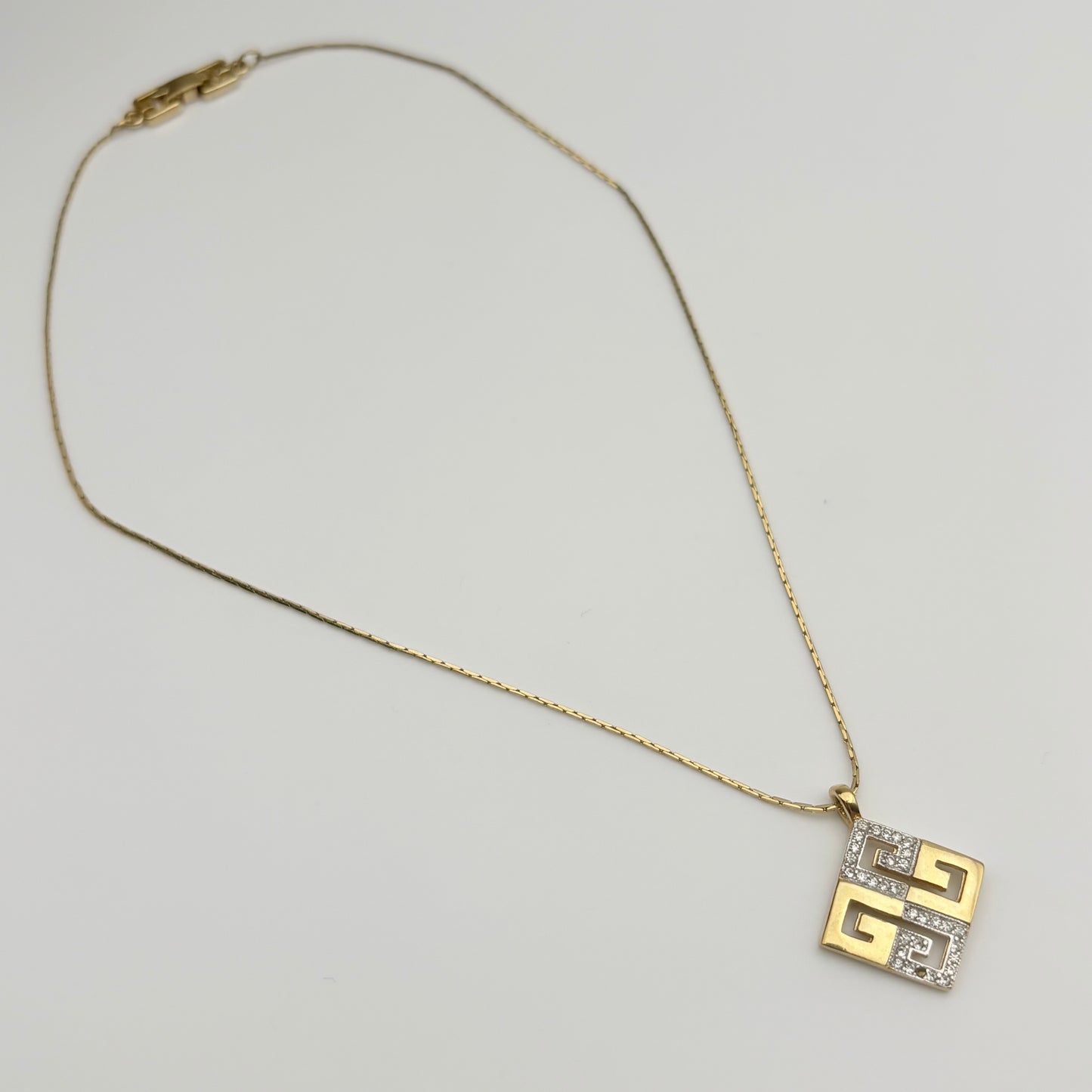 GIVENCHY ネックレス