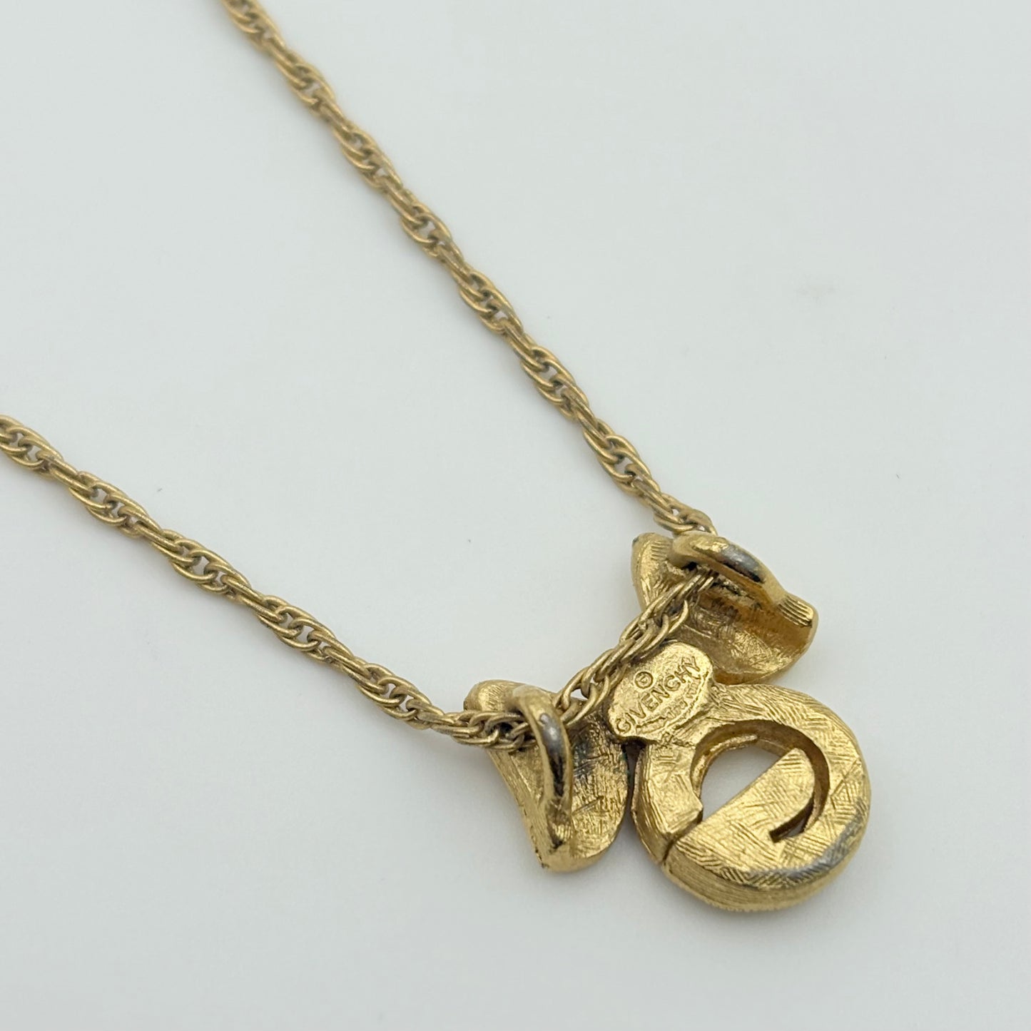 GIVENCHY ネックレス