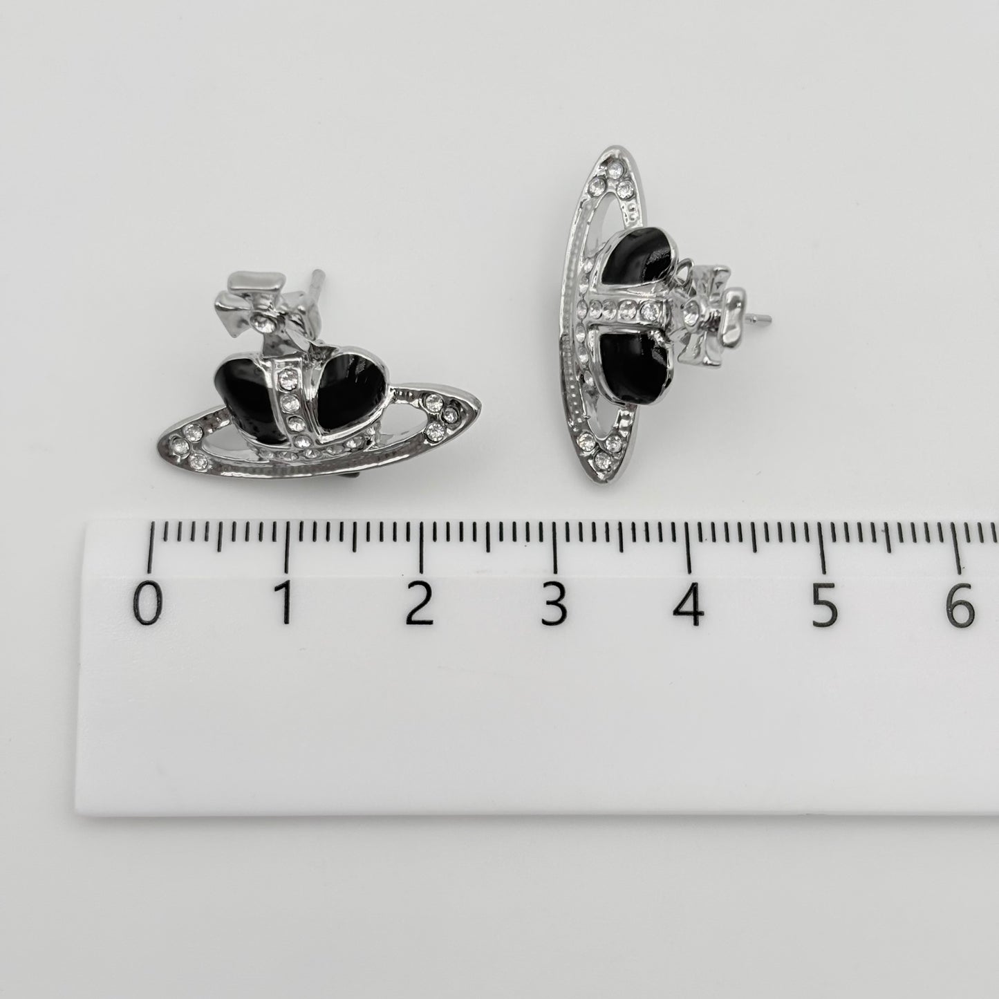 Vivienne Westwood ピアス