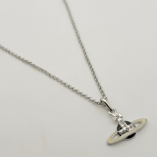 Vivienne Weswood ネックレス