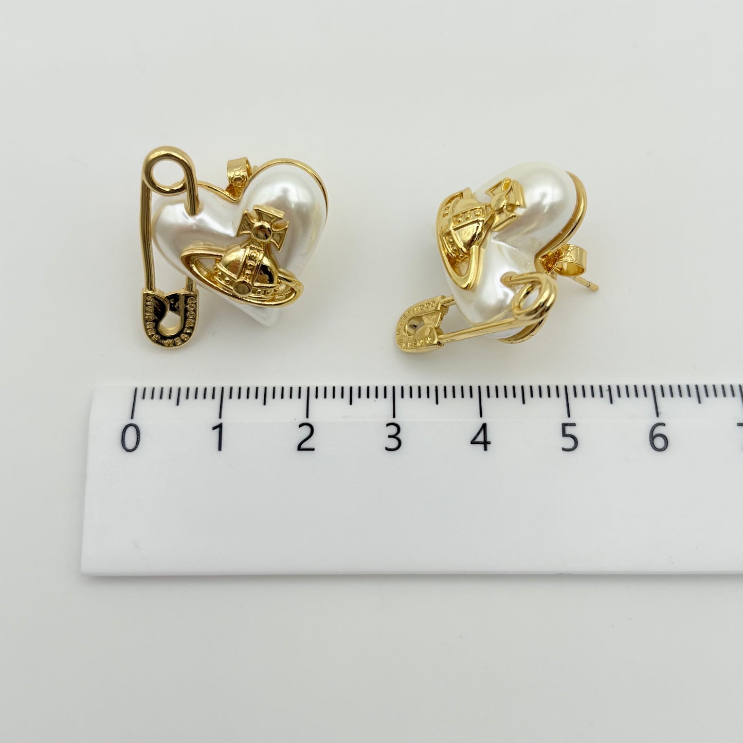 Vivienne Westwood ピアス