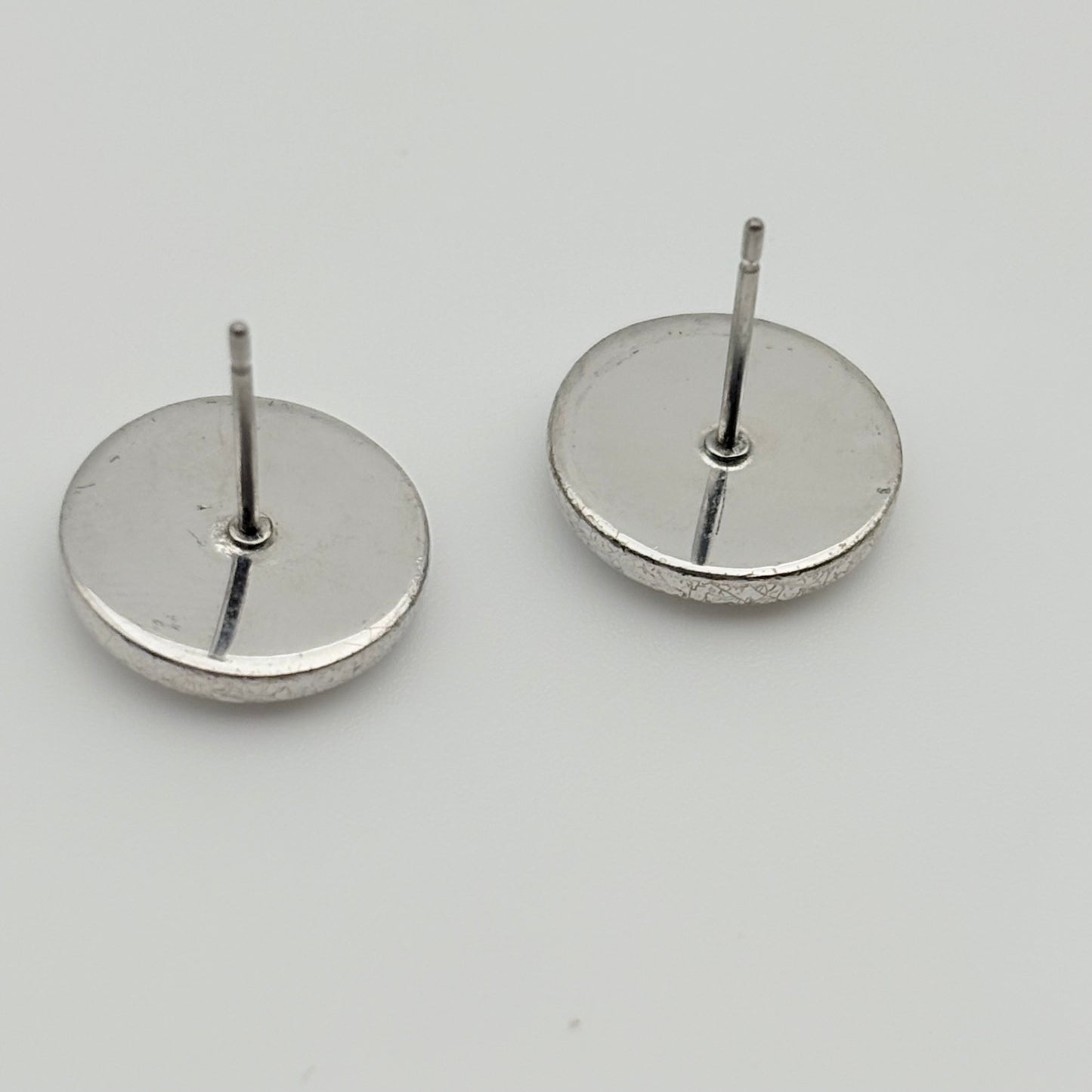 Burberry ピアス