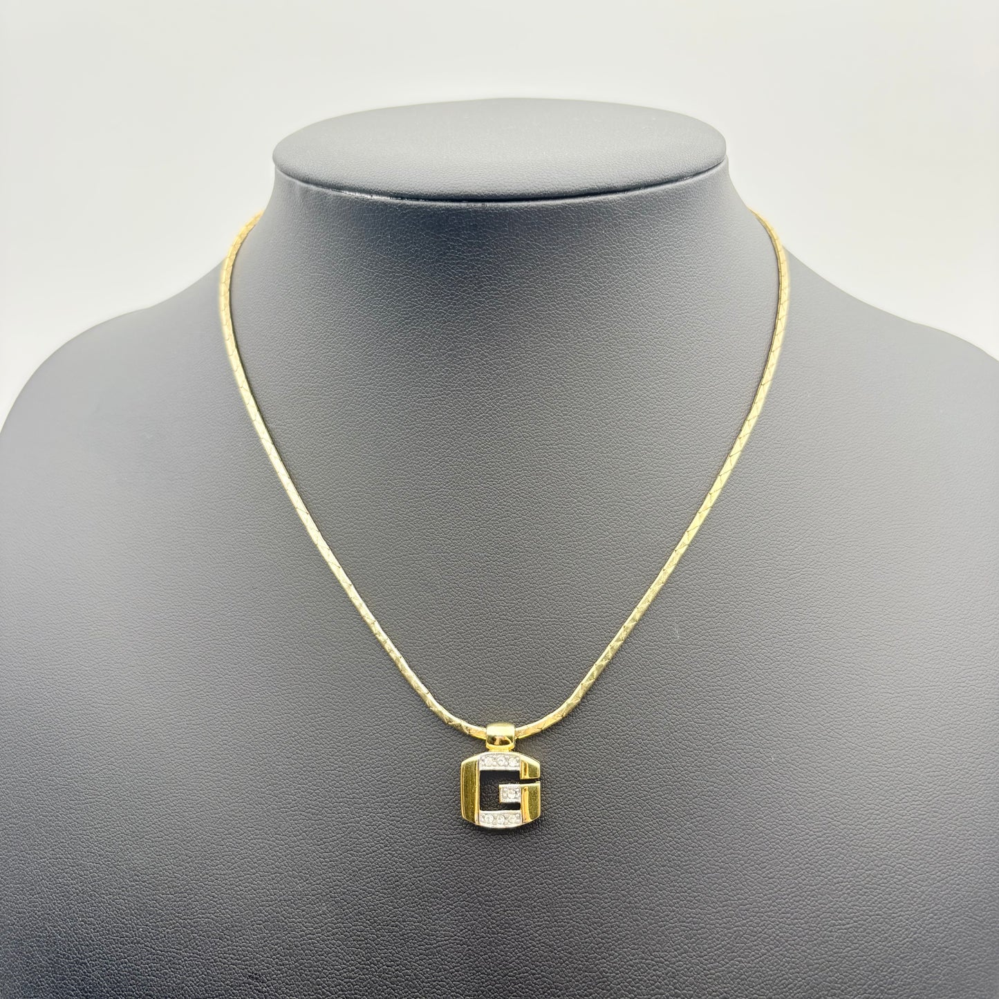 GIVENCHY ネックレス
