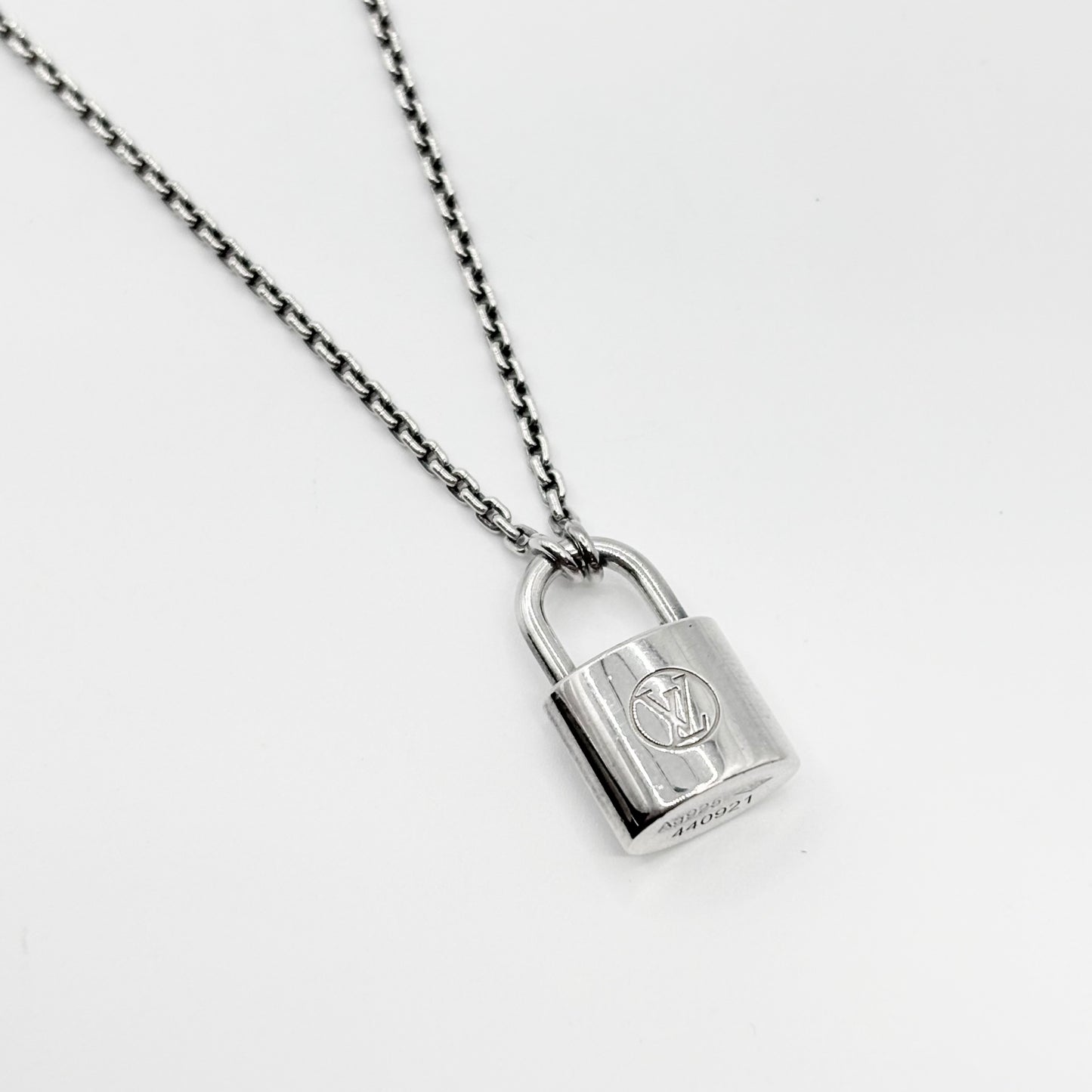 LOUIS VUITTON ネックレス