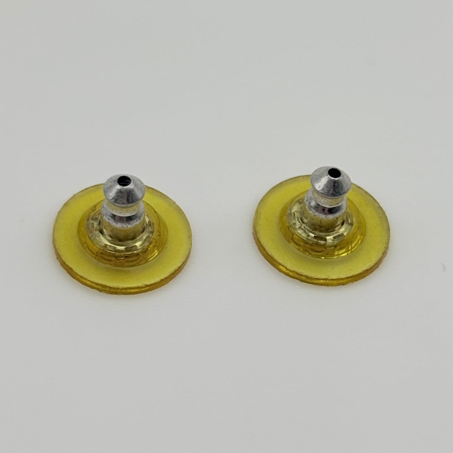 Burberry ピアス